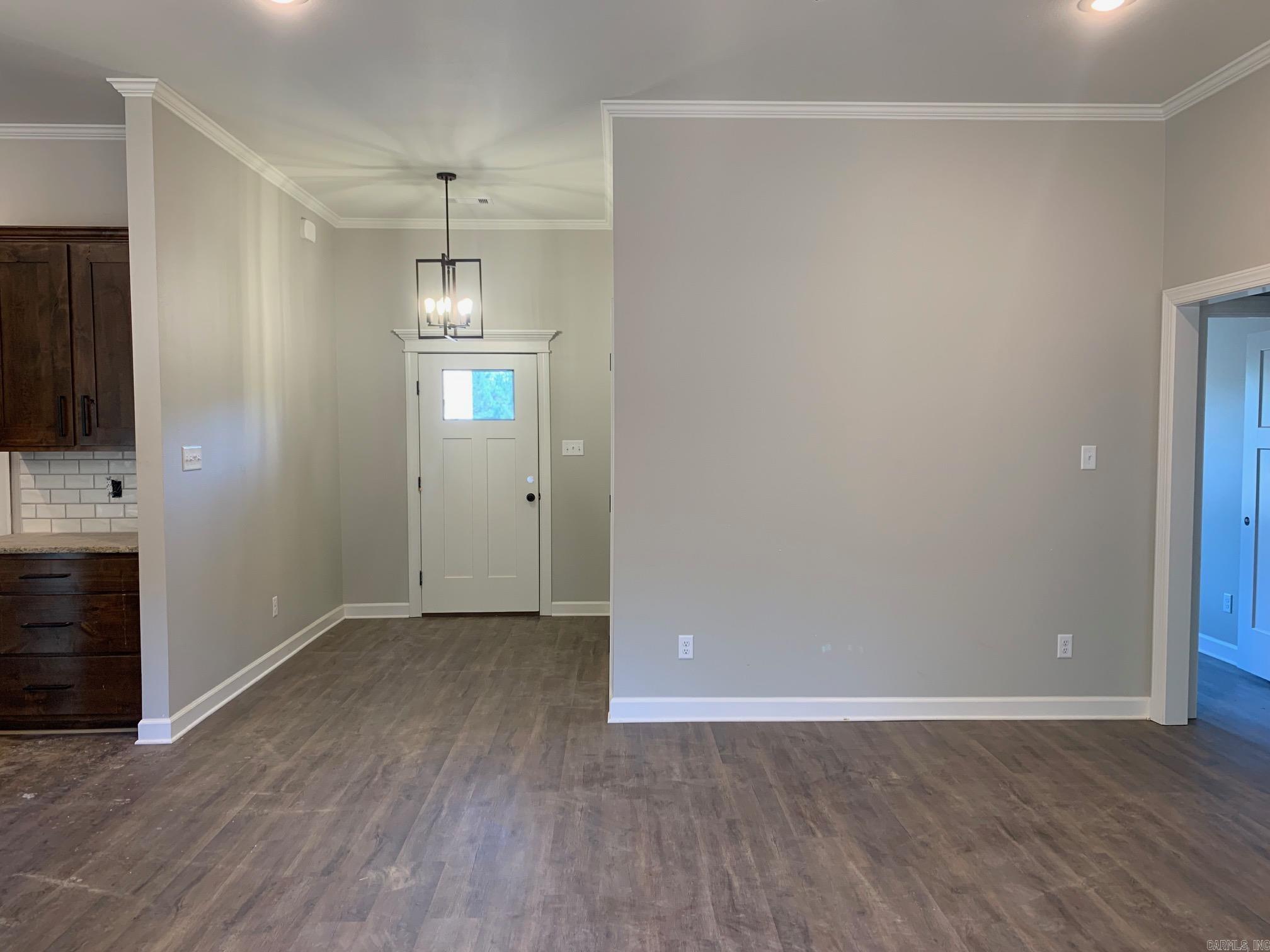 HURRICANE HILLS - Residential