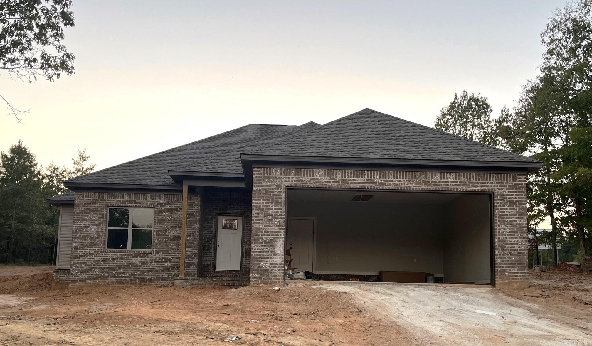 HURRICANE HILLS - Residential