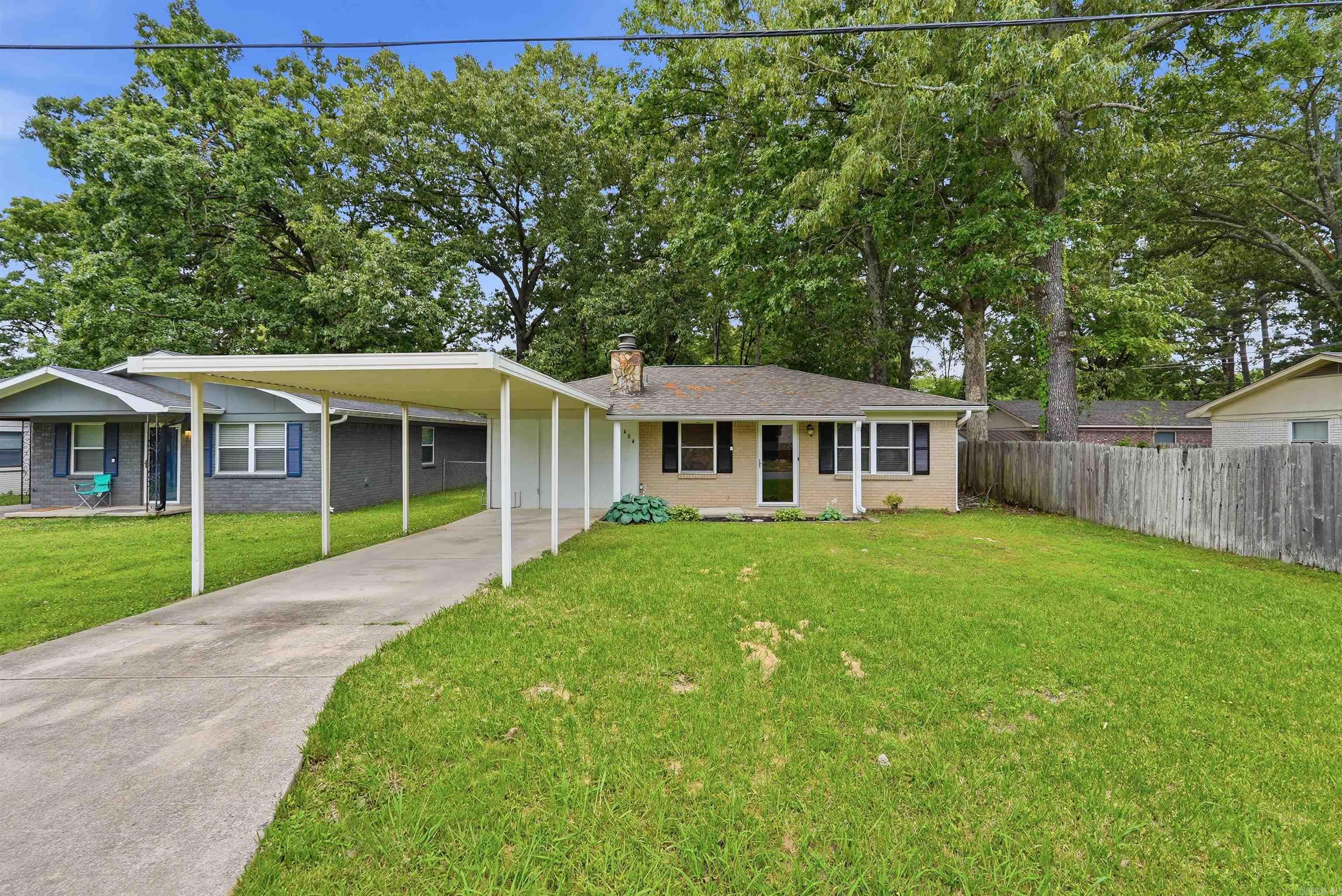 ORIGINAL TOWN-BRYANT - Residential