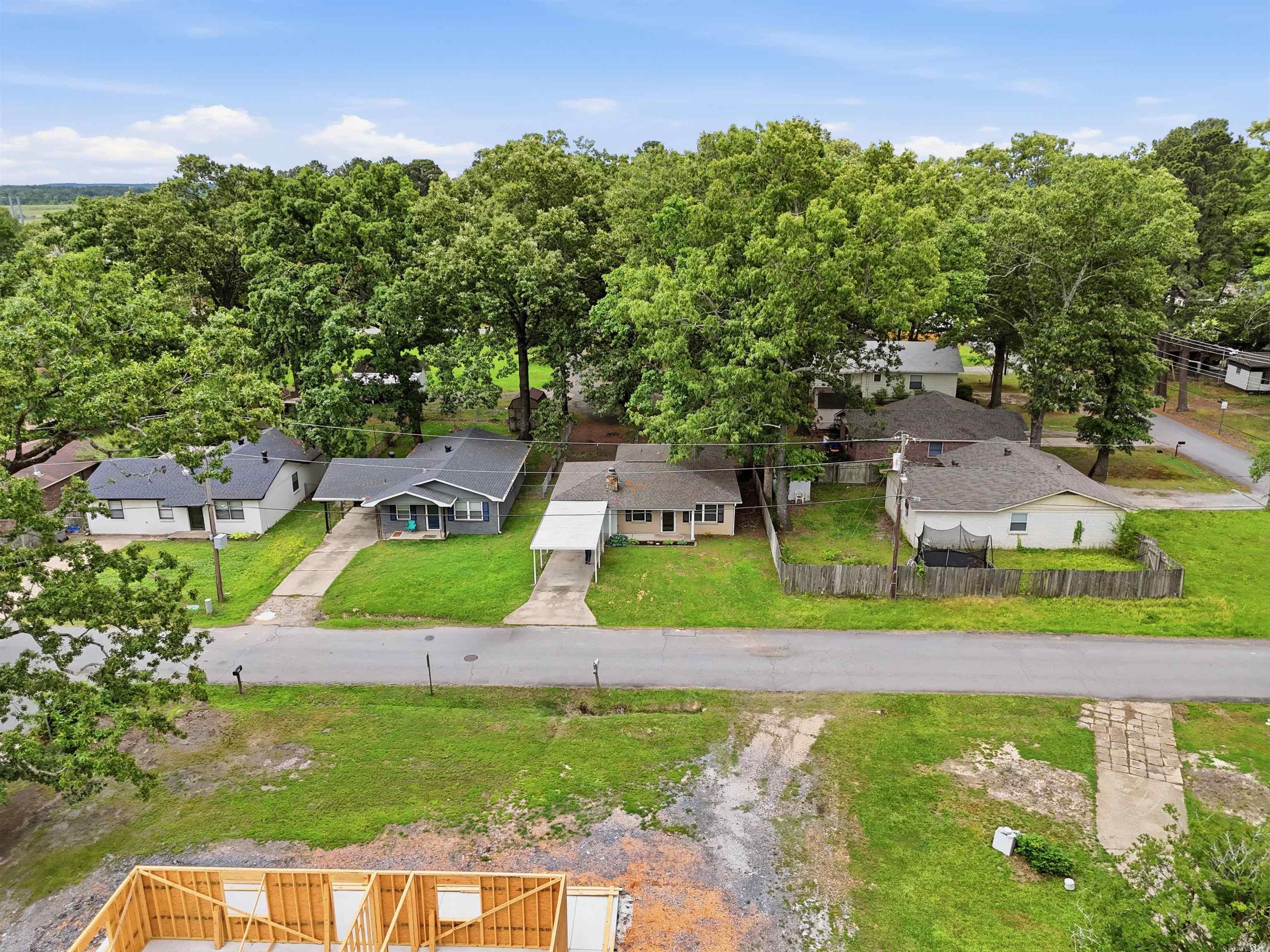 ORIGINAL TOWN-BRYANT - Residential