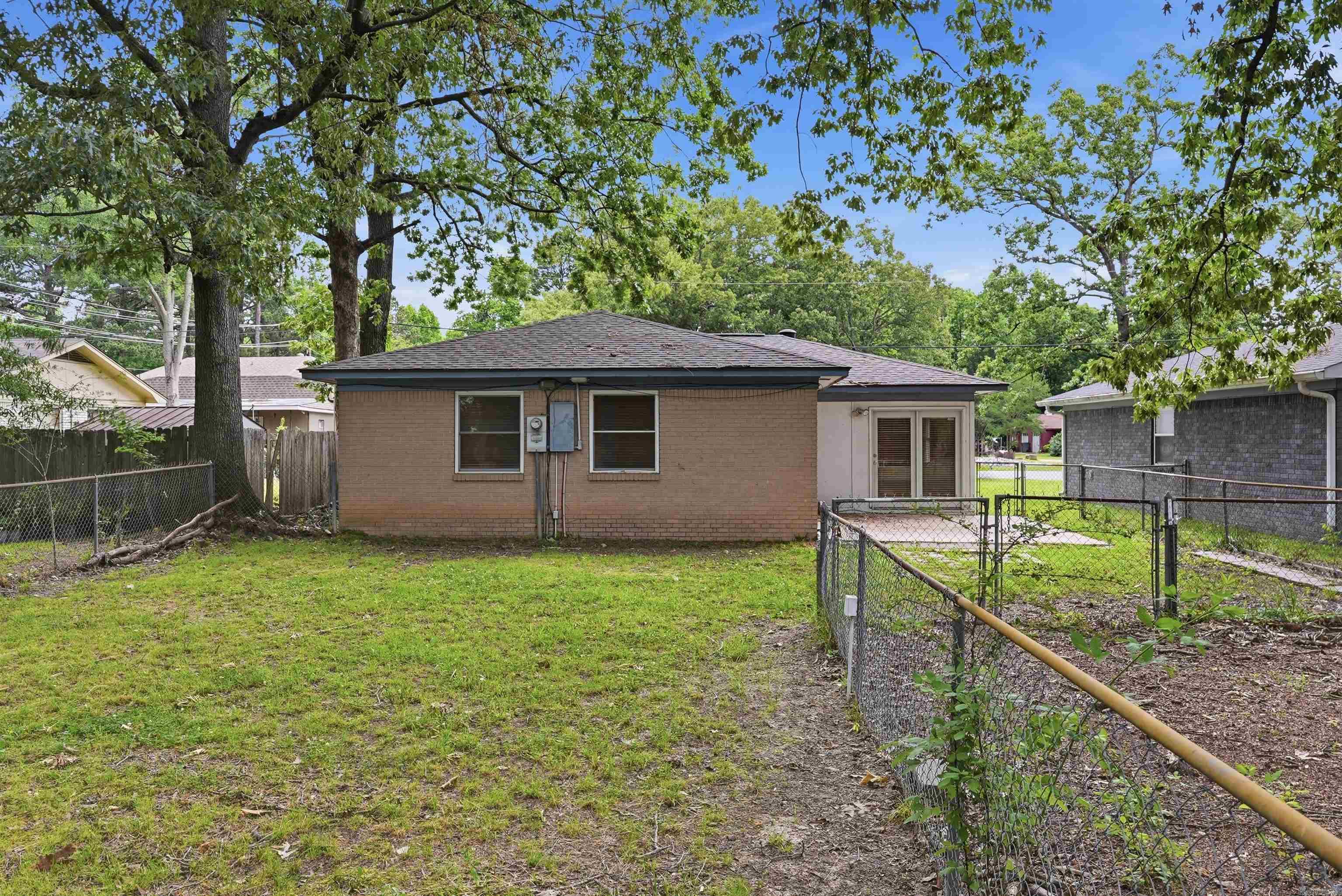 ORIGINAL TOWN-BRYANT - Residential