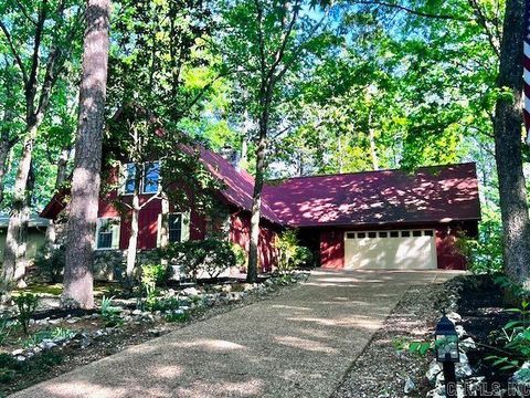 Photo of 18 S Badalona Drive, Hot Springs Village, AR 71909 (MLS # 26016253)