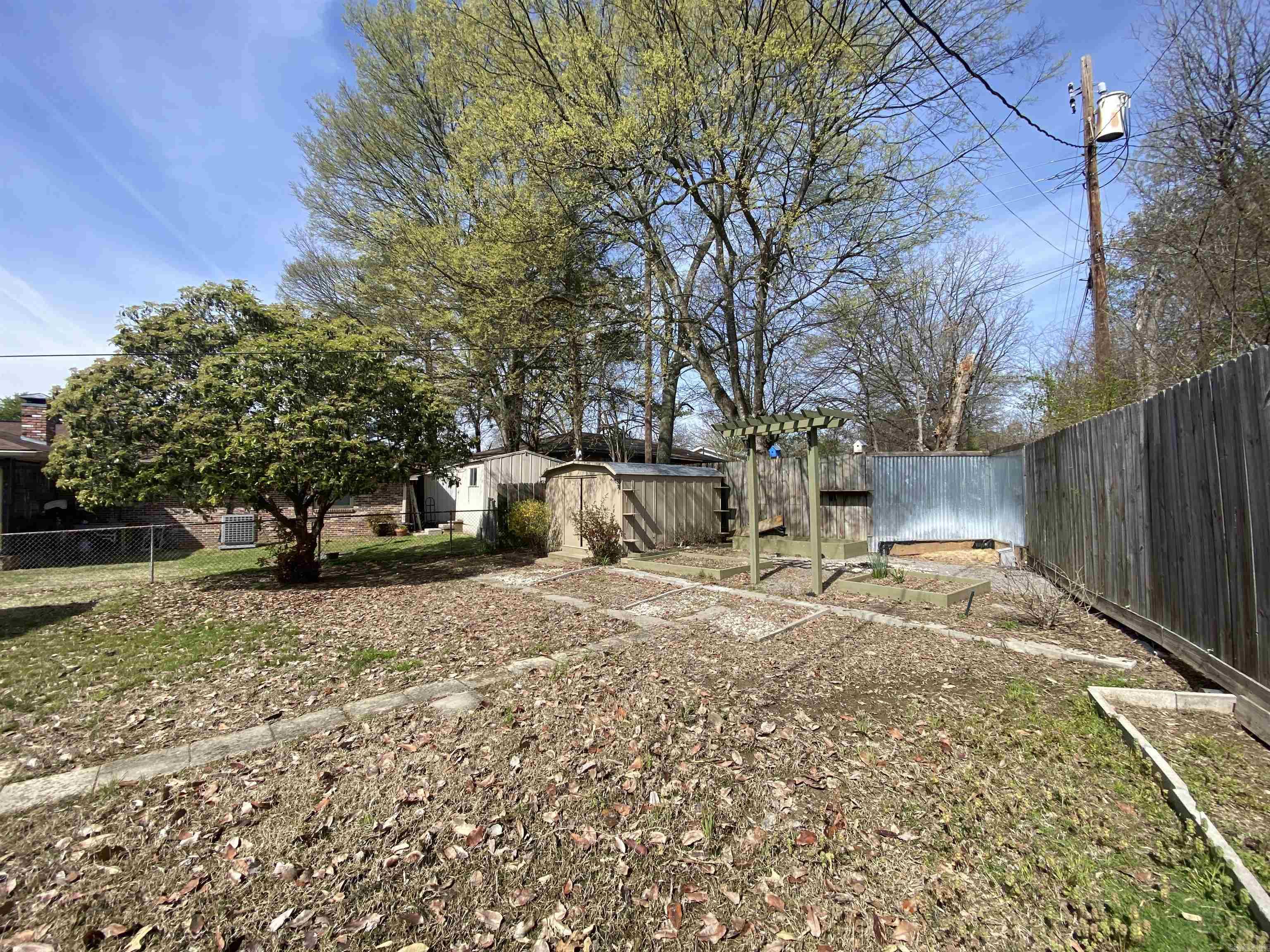 Ellis Acres - Residential Lease