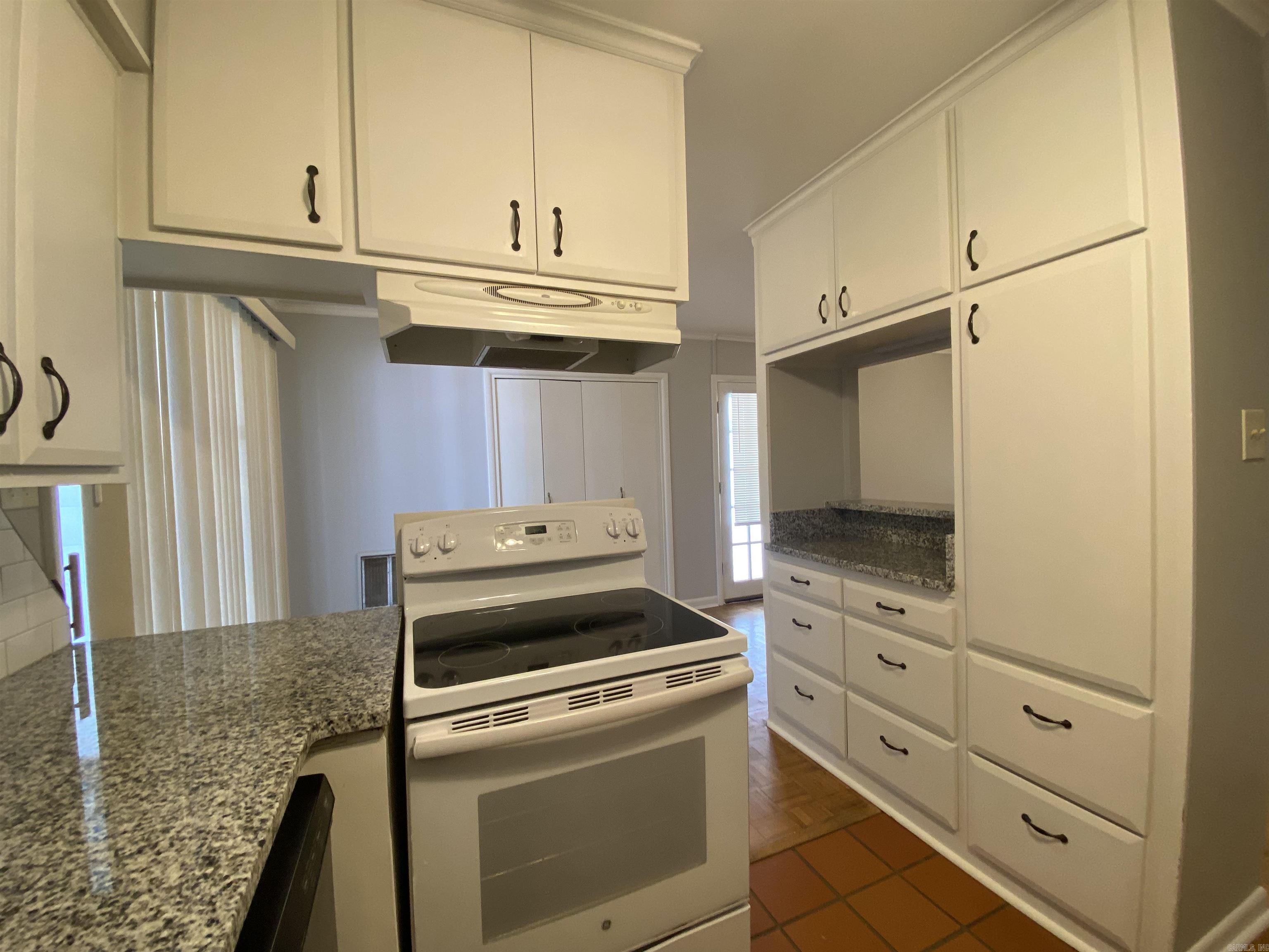 Ellis Acres - Residential Lease