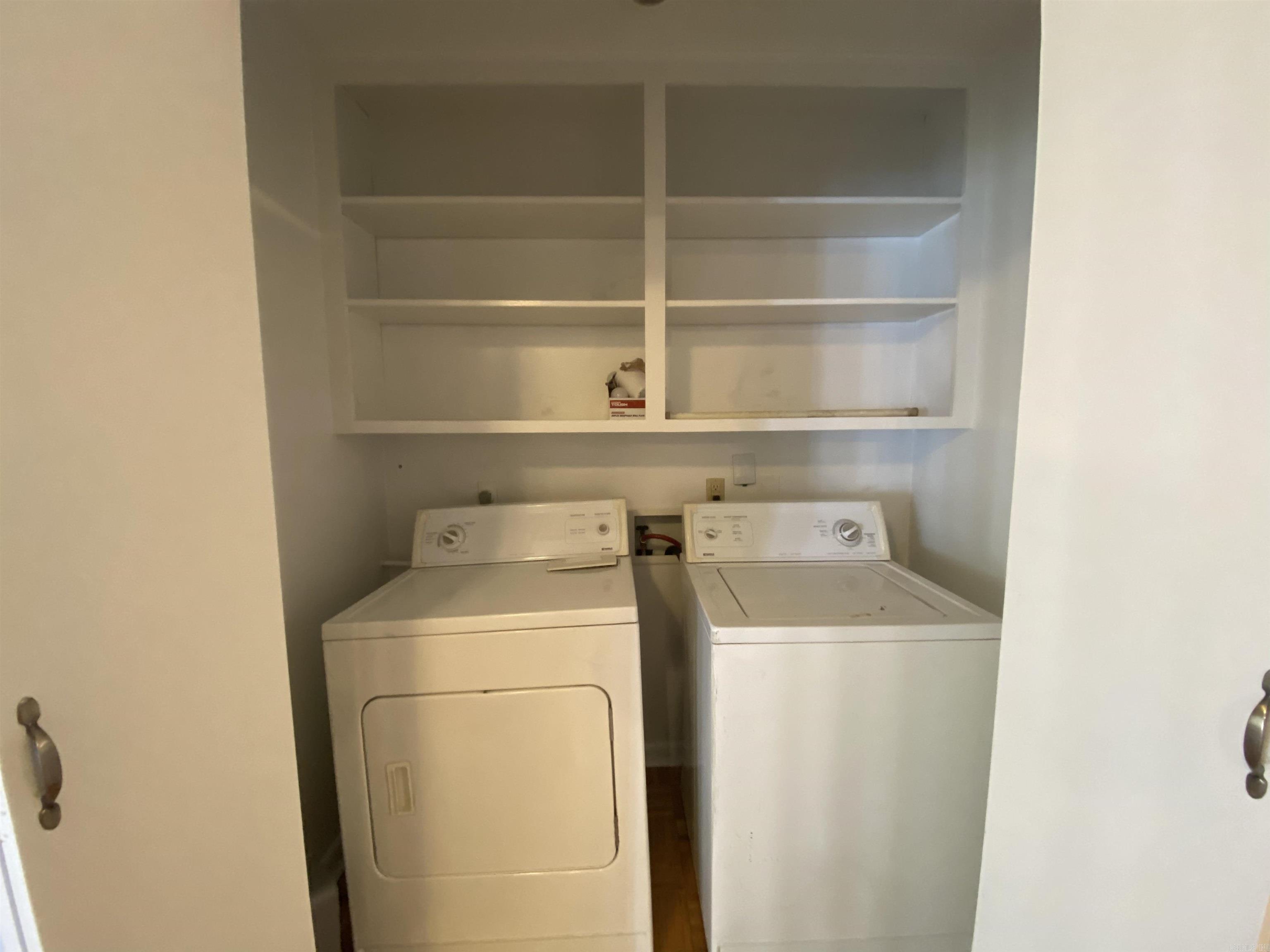 Ellis Acres - Residential Lease