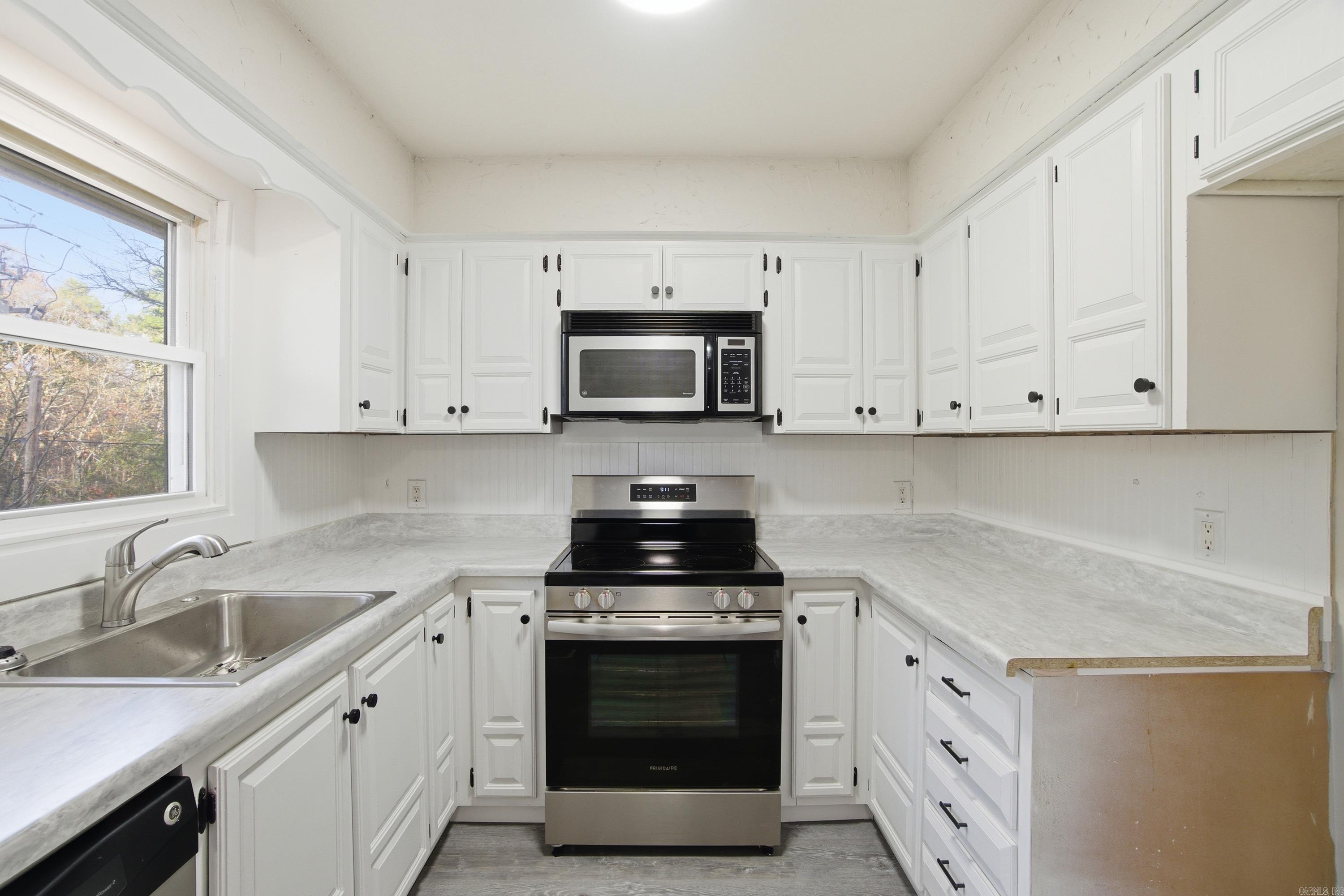 VALENCIA COURTS - Residential