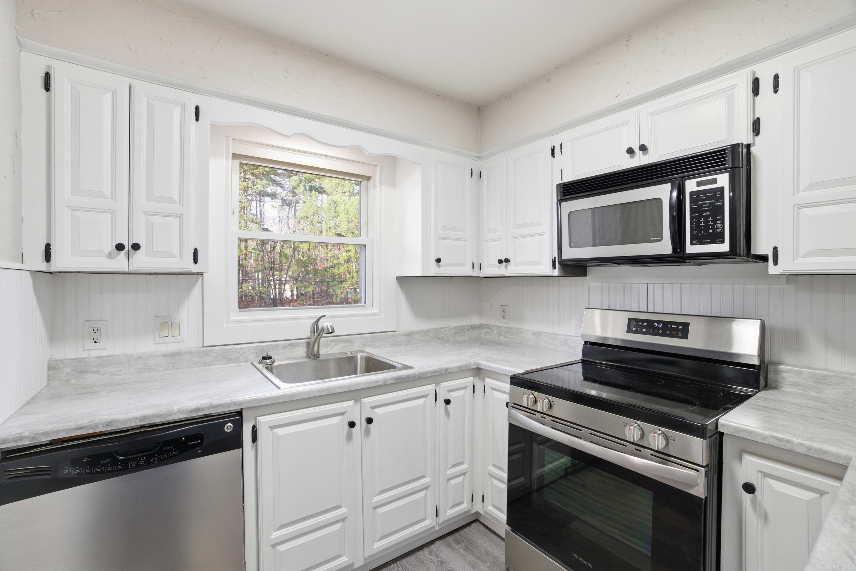 VALENCIA COURTS - Residential