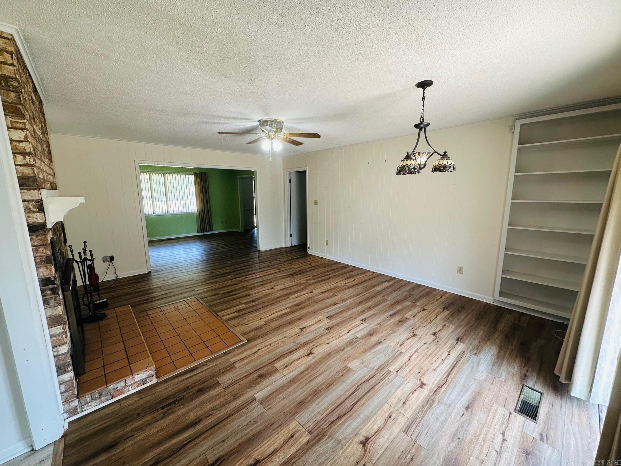 PINE GROVE NORTH ADDN - Residential