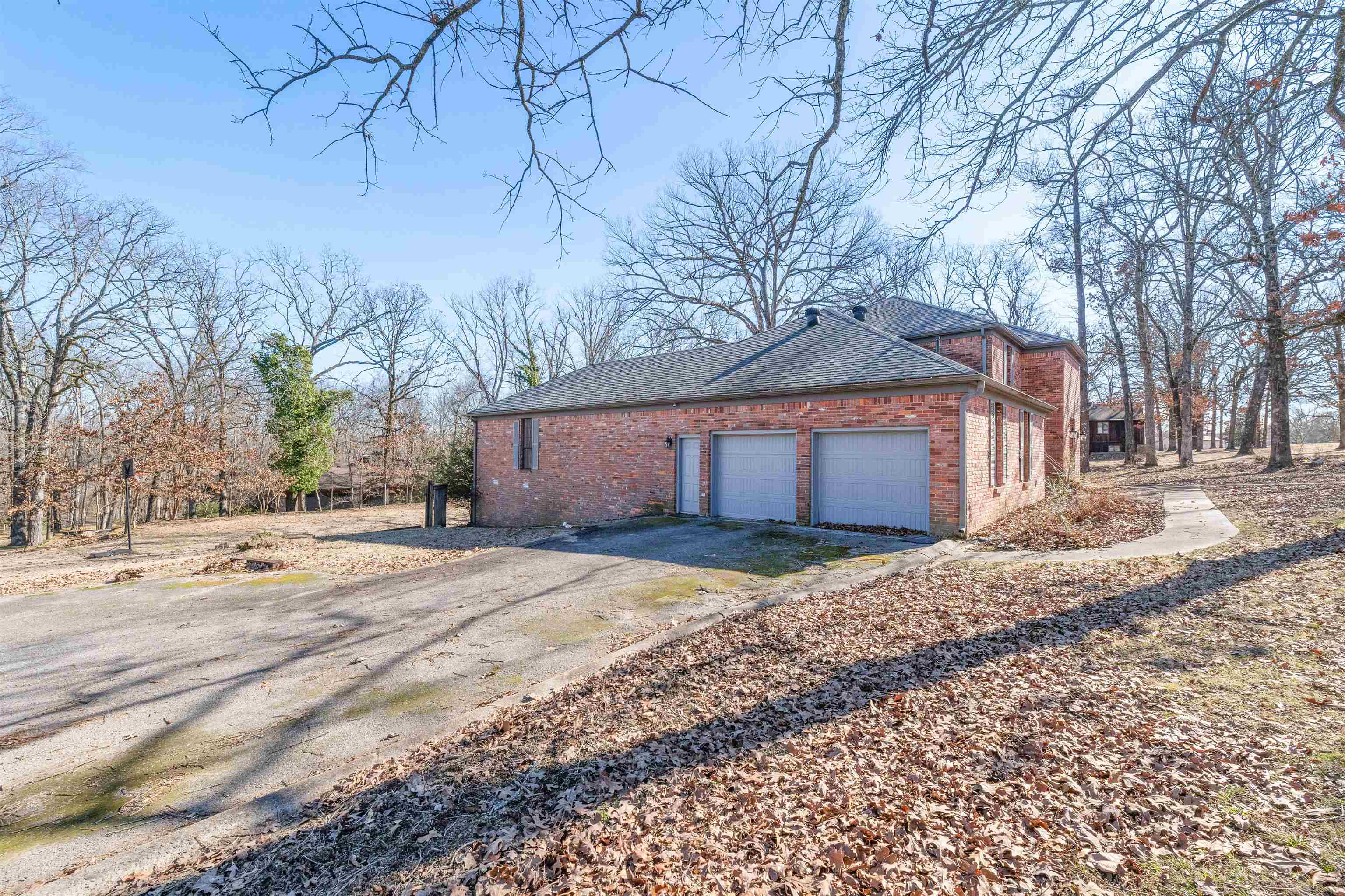 TARA MOUNT - Residential