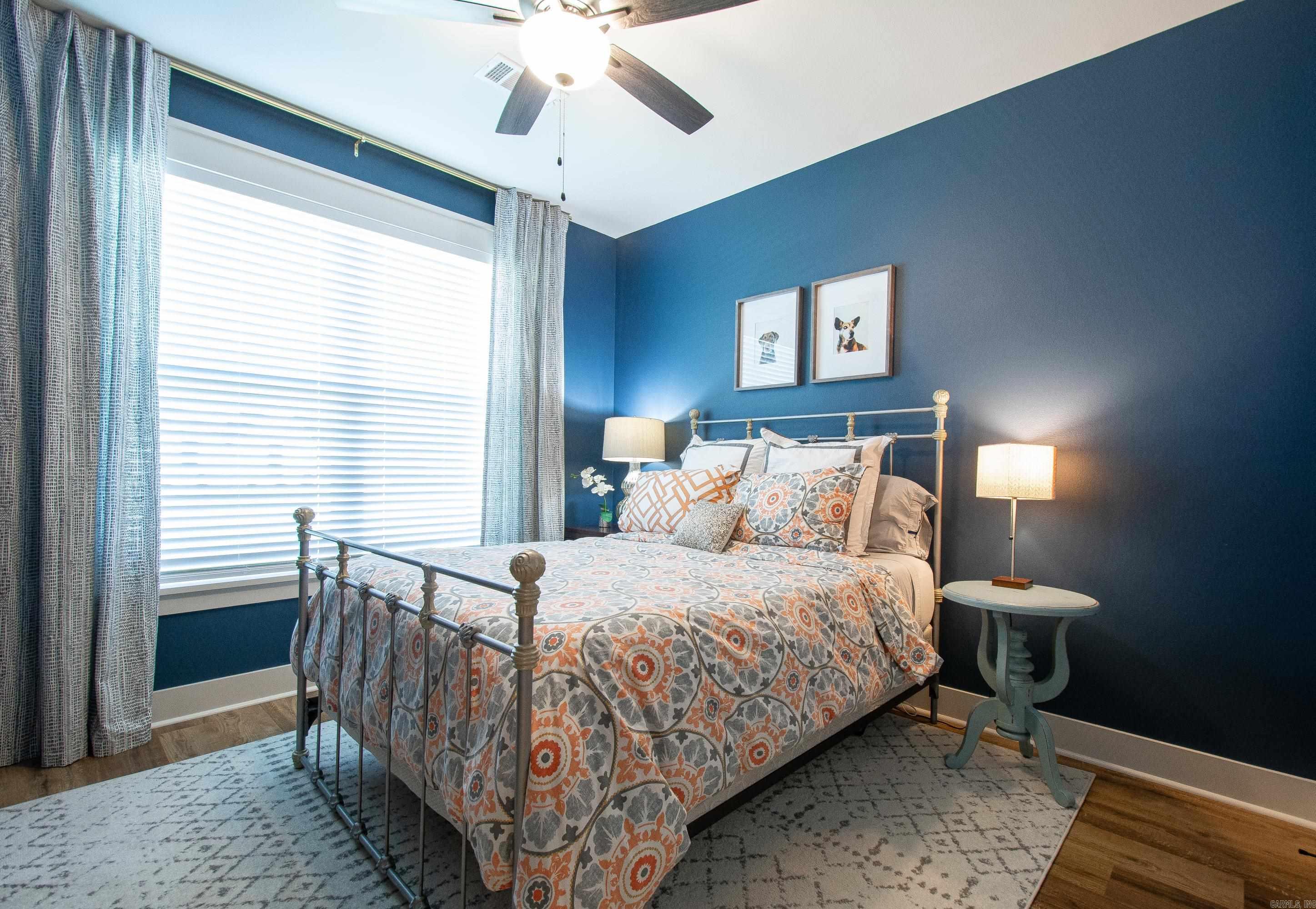 CREEKSIDE - Residential