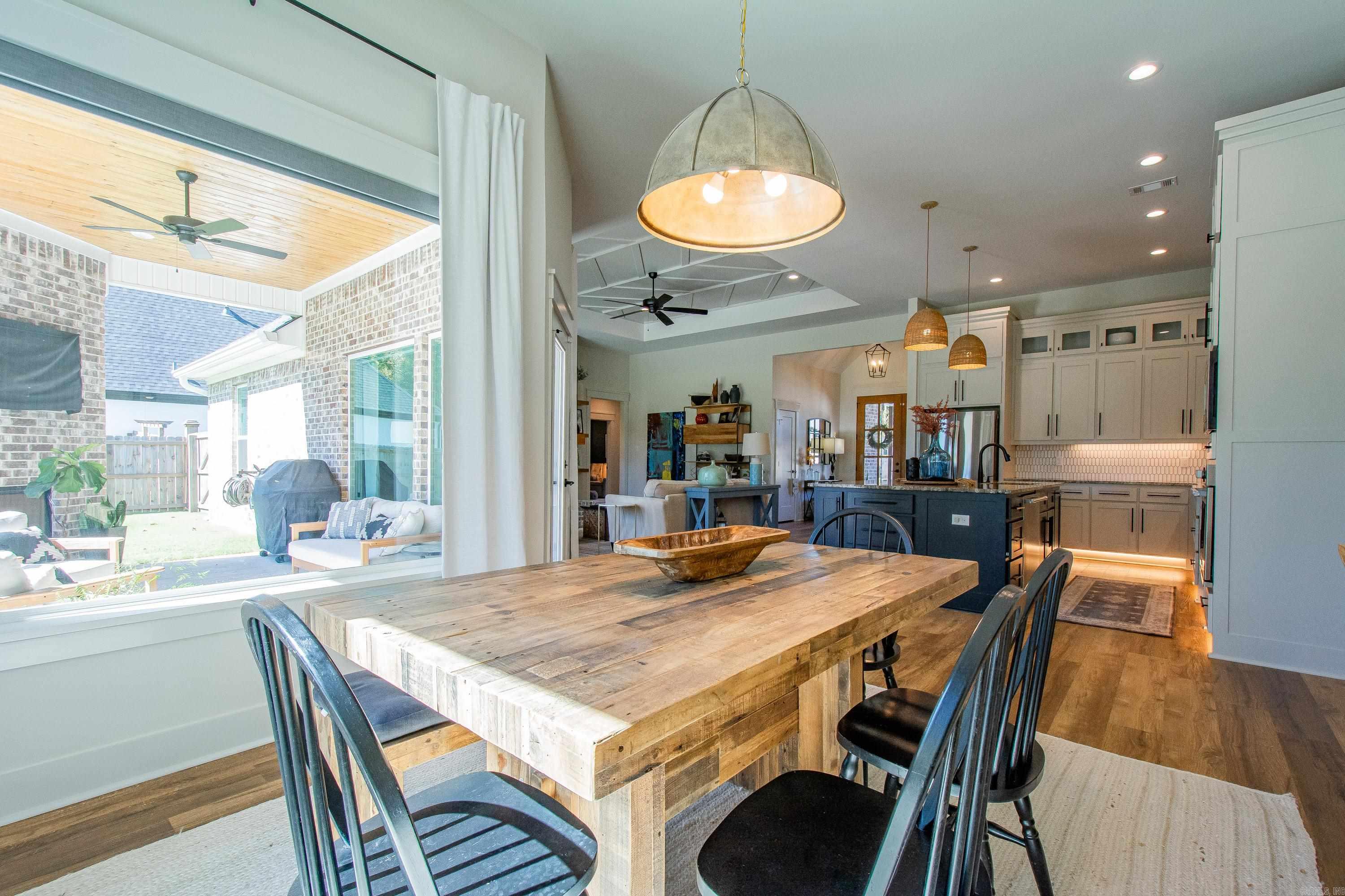 CREEKSIDE - Residential