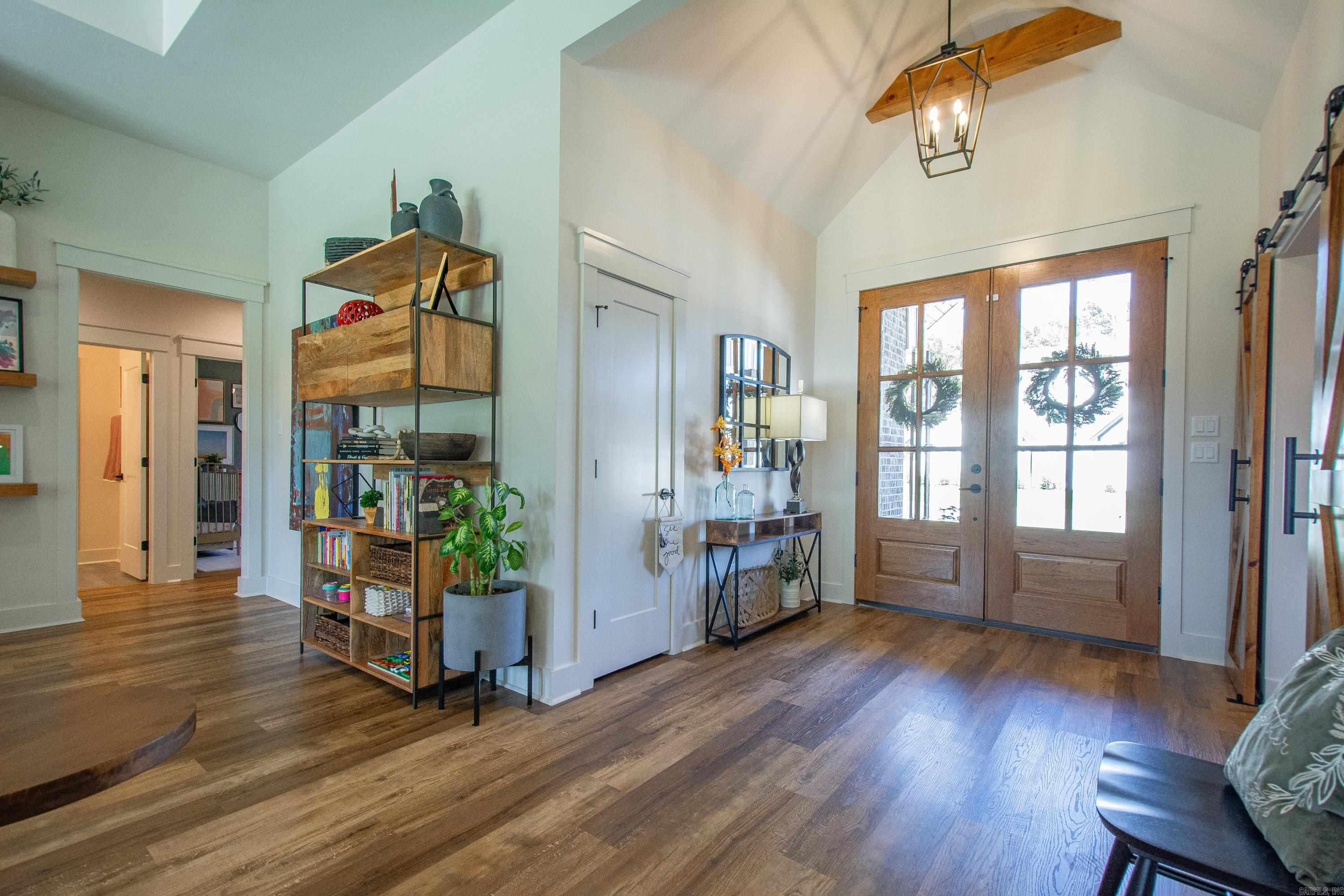 CREEKSIDE - Residential