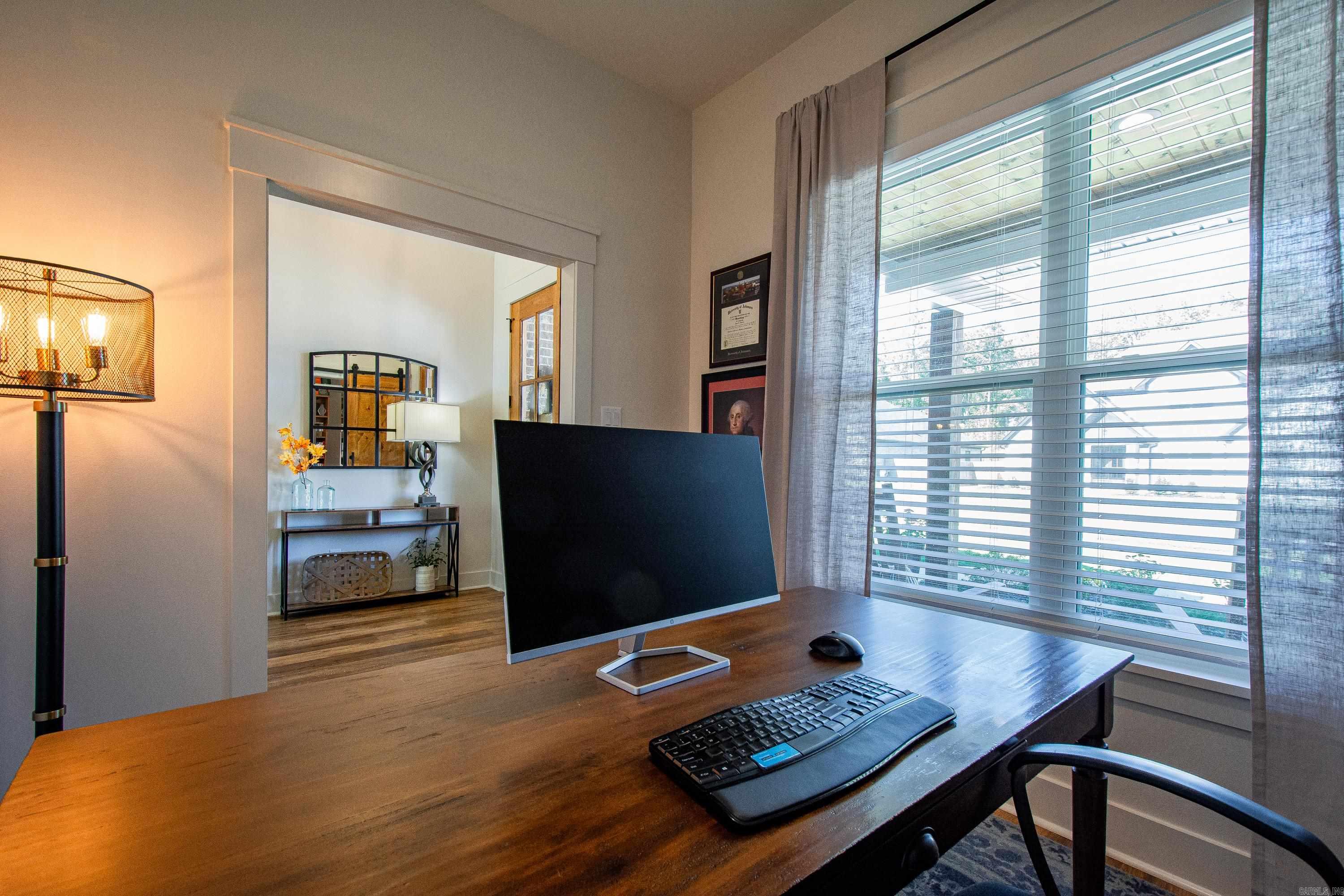 CREEKSIDE - Residential