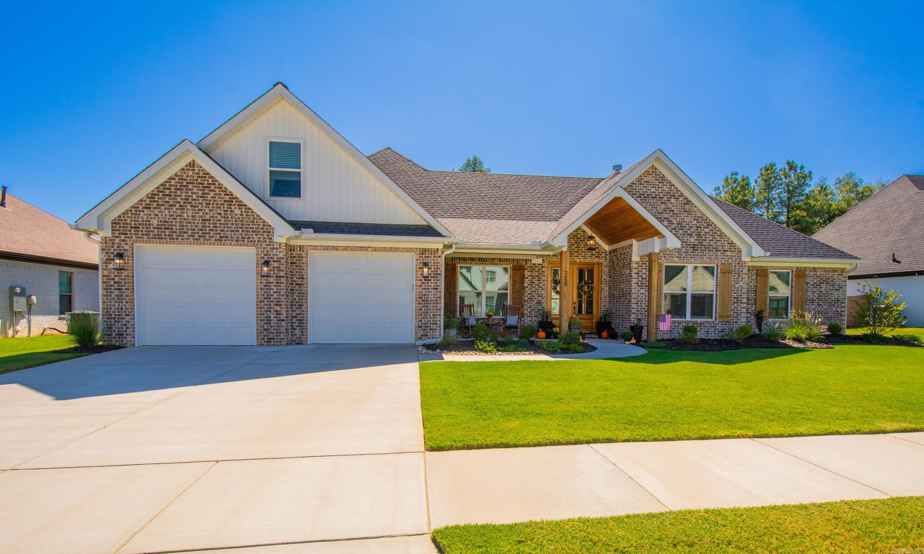 CREEKSIDE - Residential