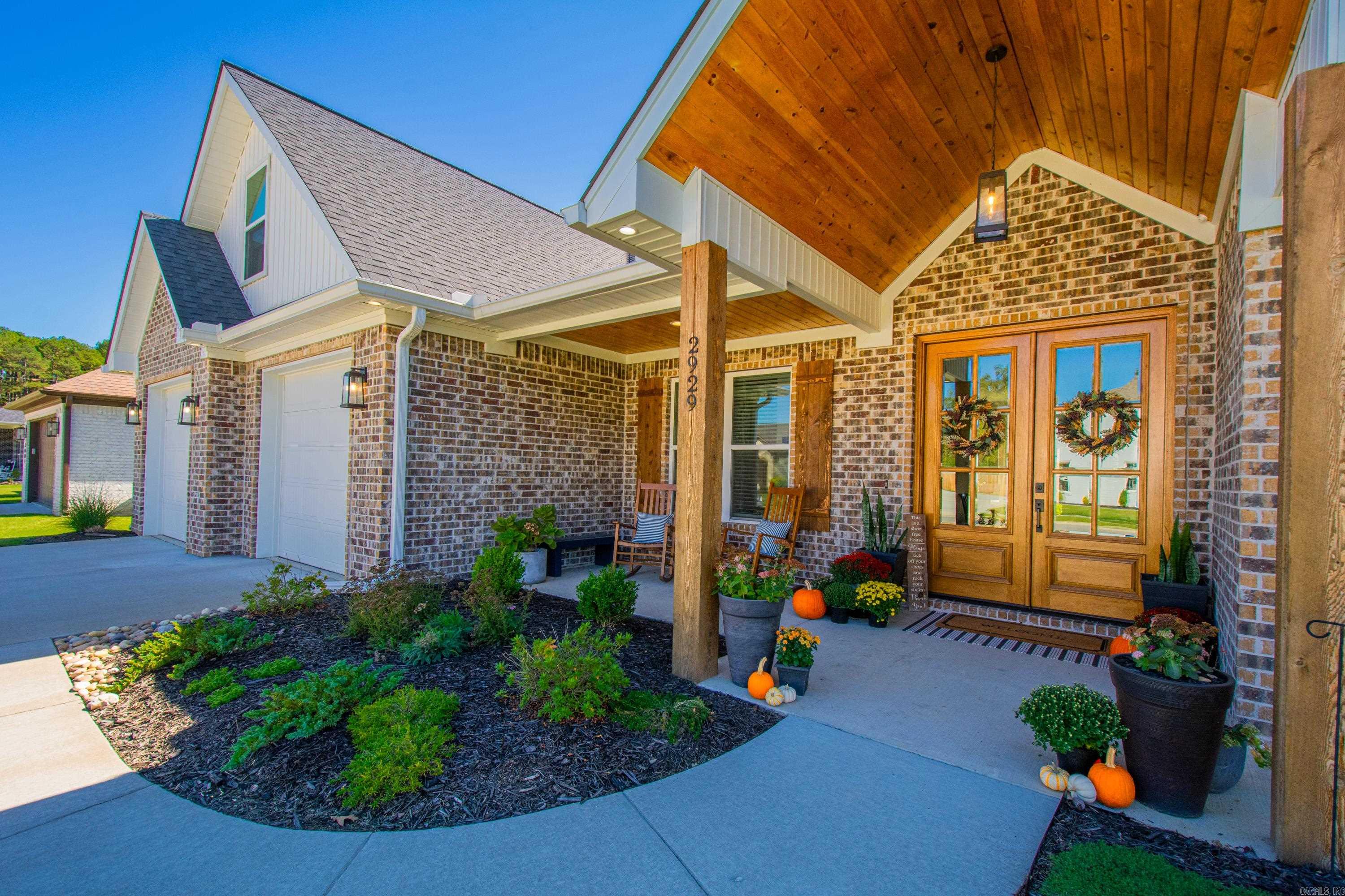 CREEKSIDE - Residential