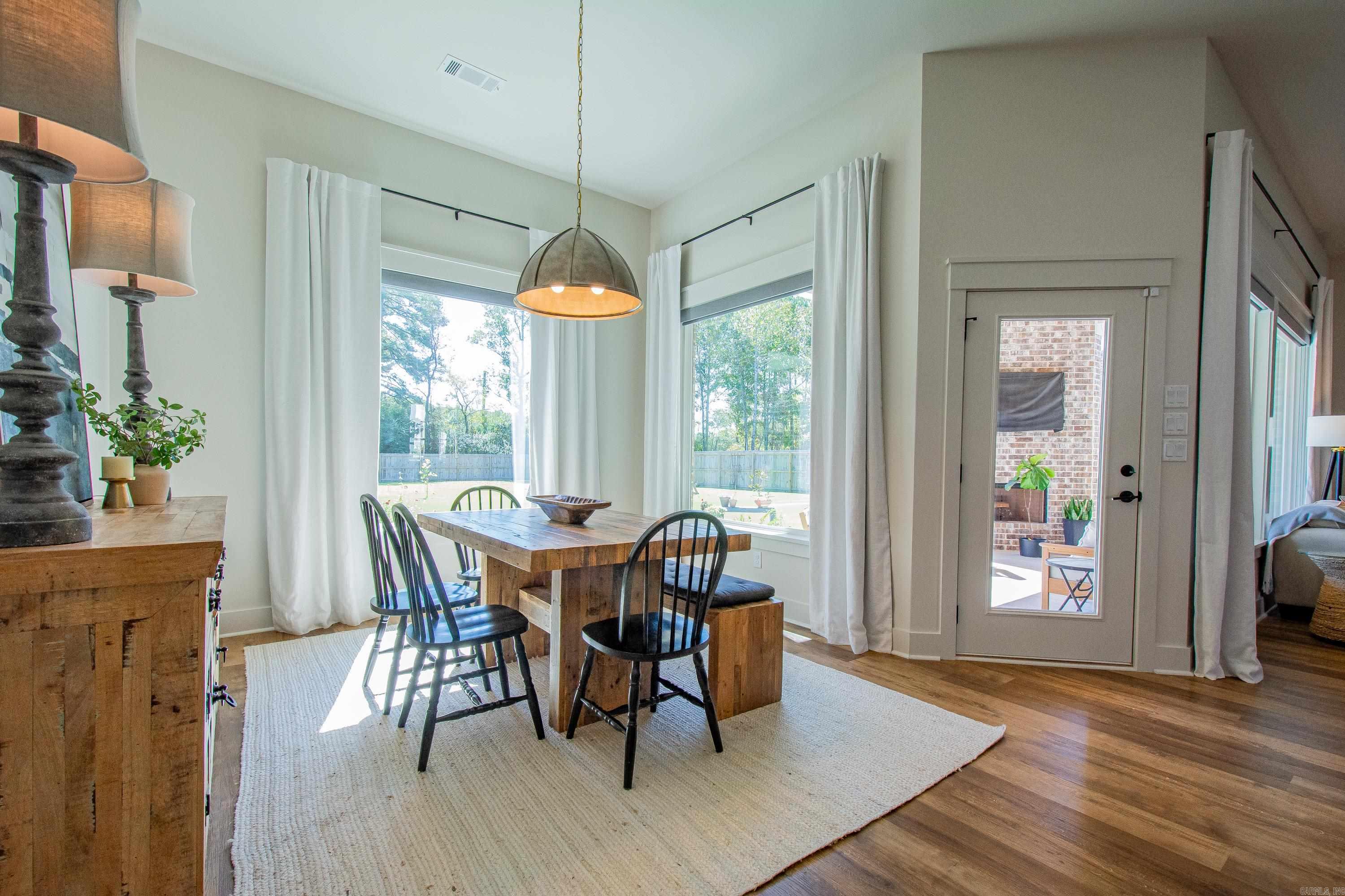 CREEKSIDE - Residential