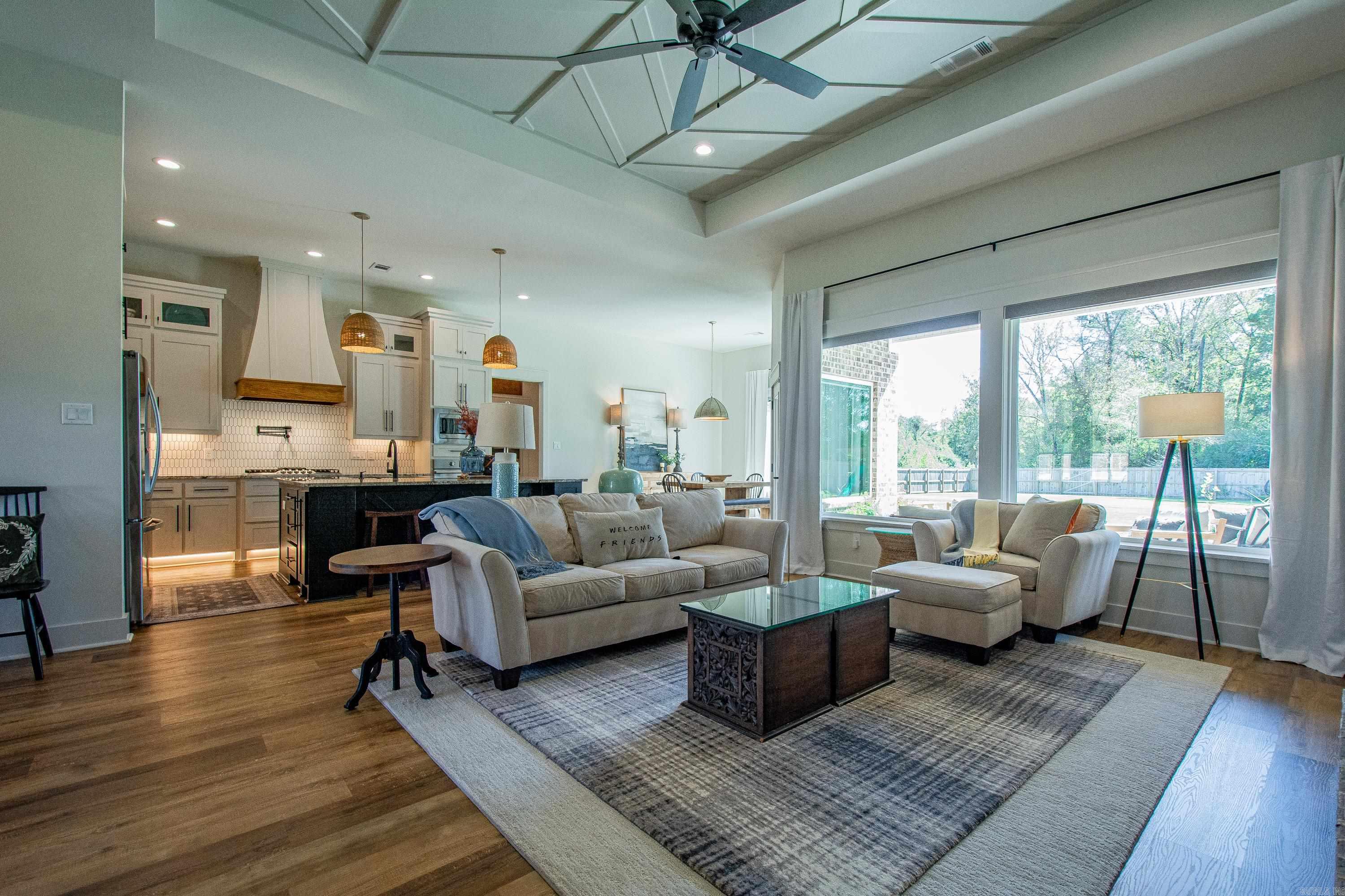 CREEKSIDE - Residential