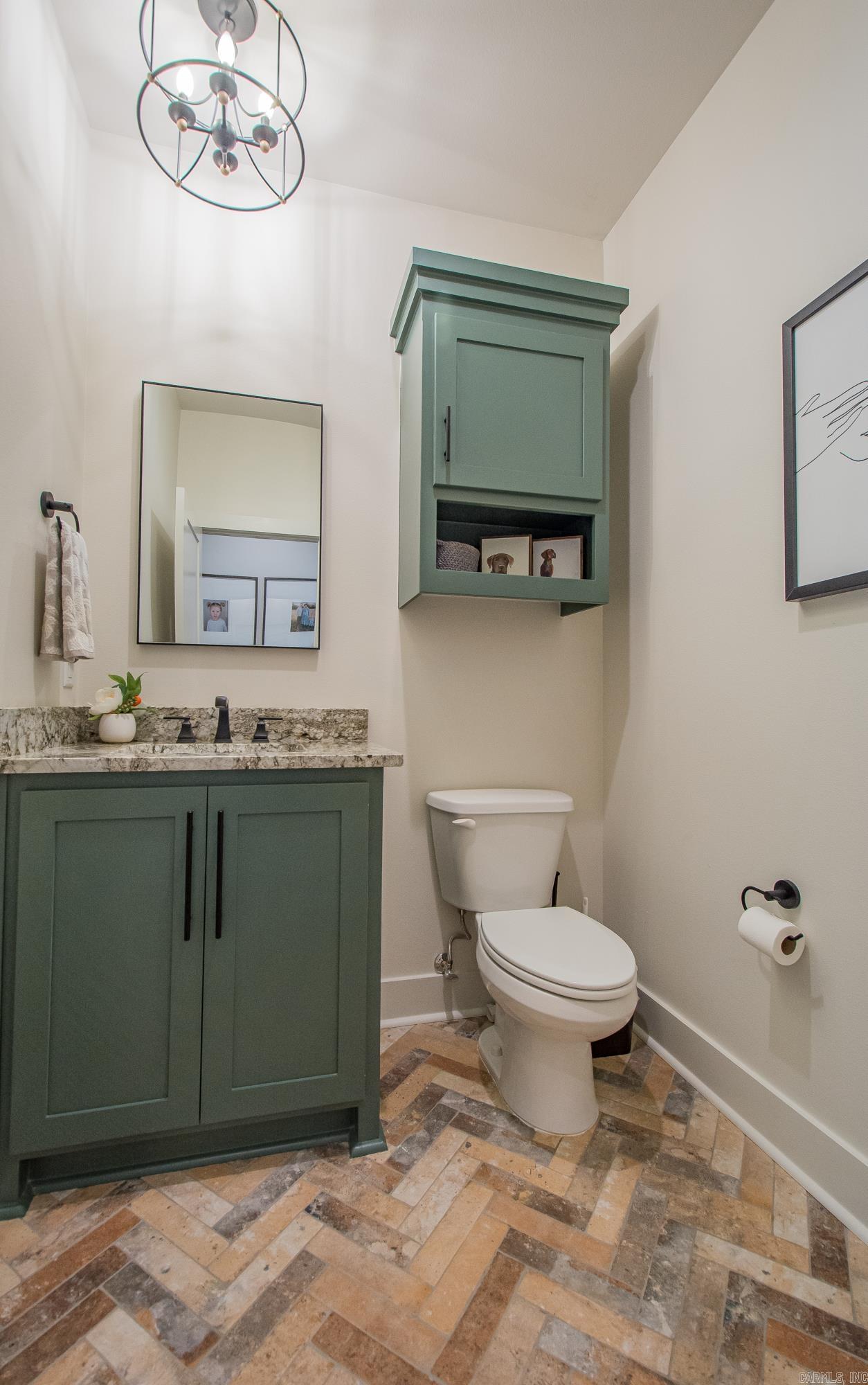 CREEKSIDE - Residential