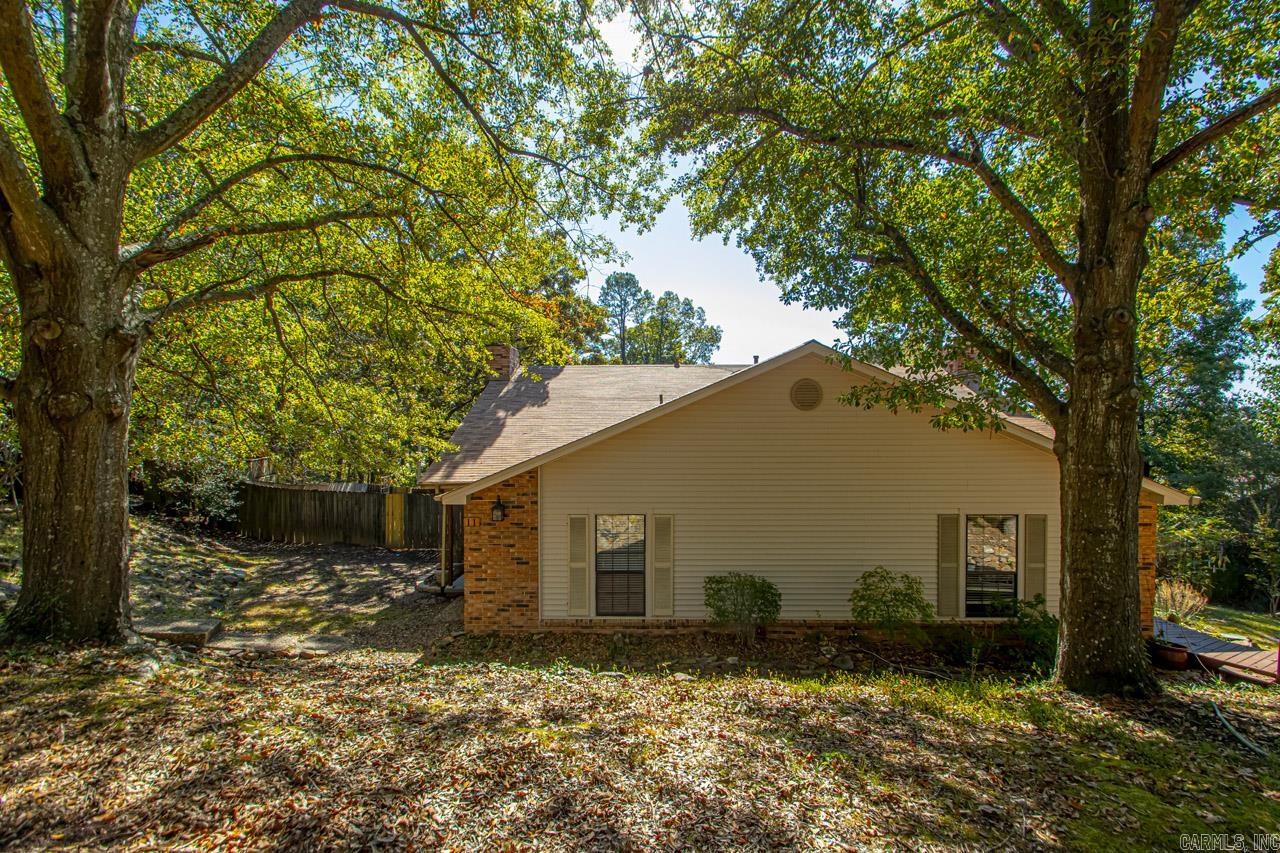 WOODLAND HILLS - Residential