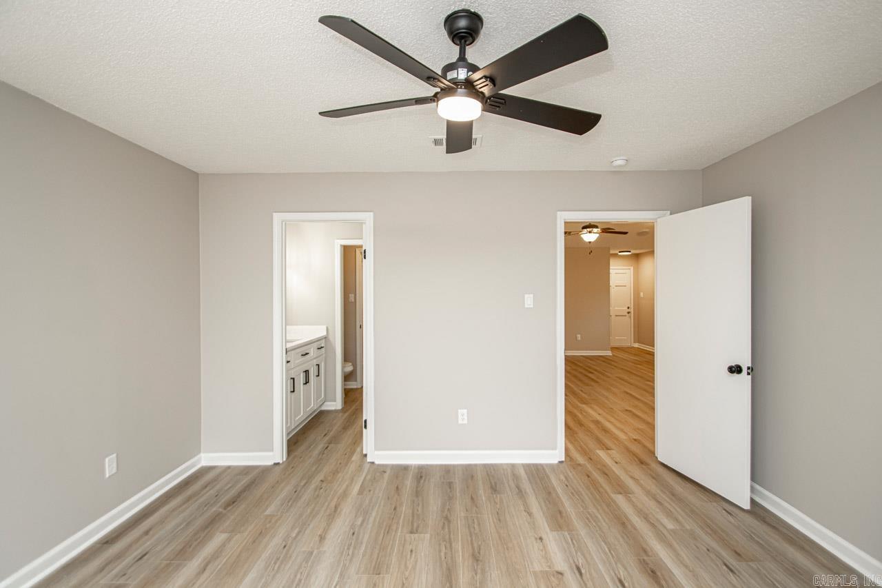 WOODLAND HILLS - Residential