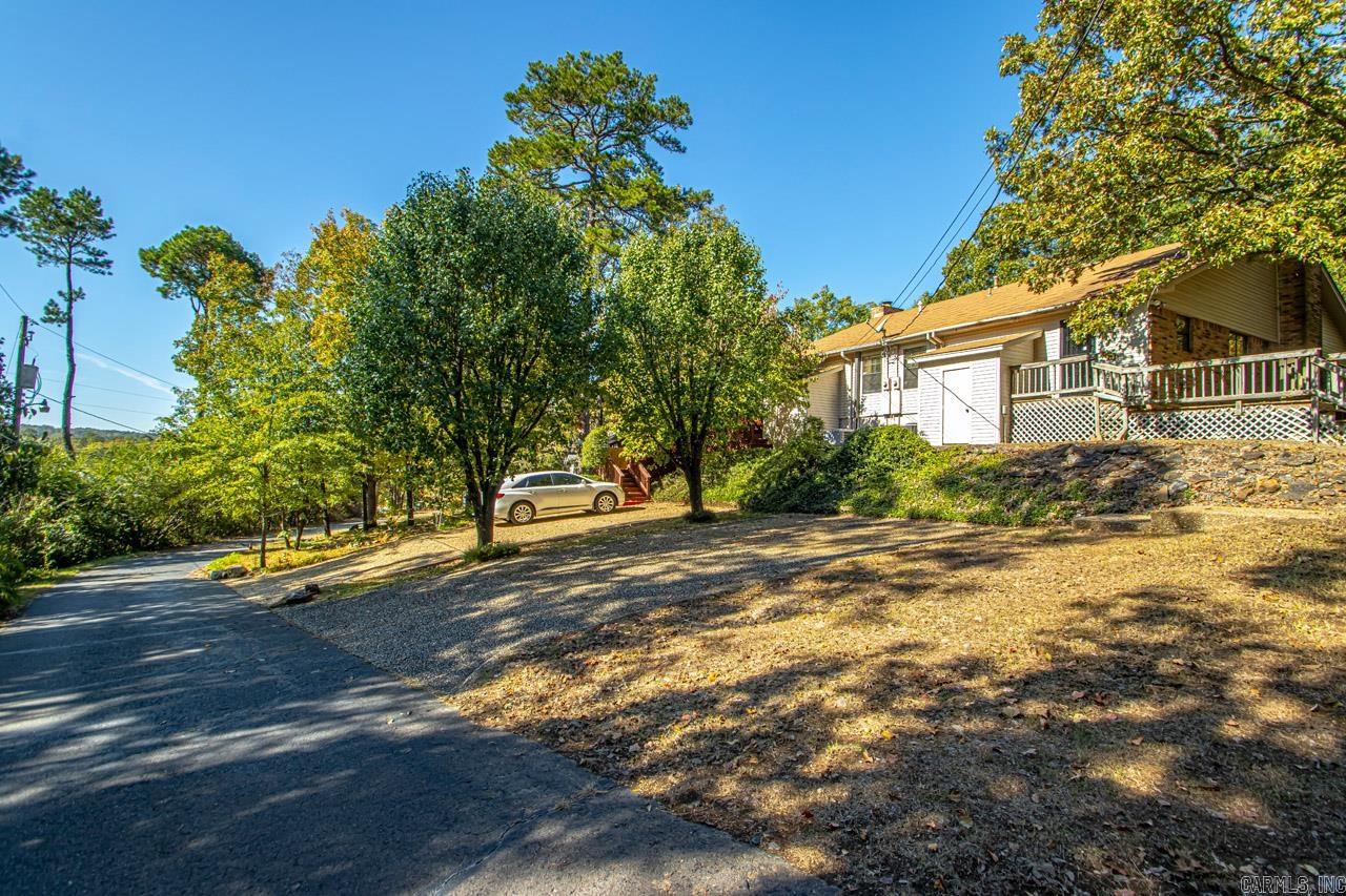 WOODLAND HILLS - Residential