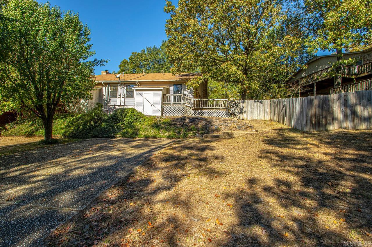 WOODLAND HILLS - Residential