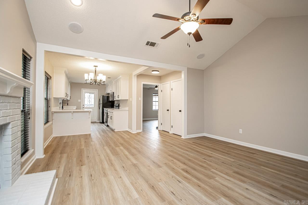 WOODLAND HILLS - Residential