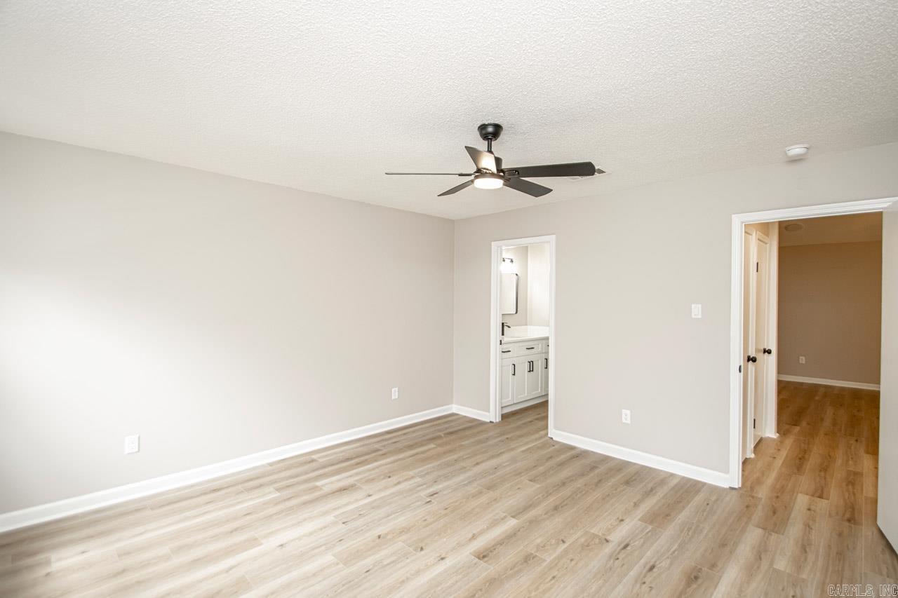 WOODLAND HILLS - Residential