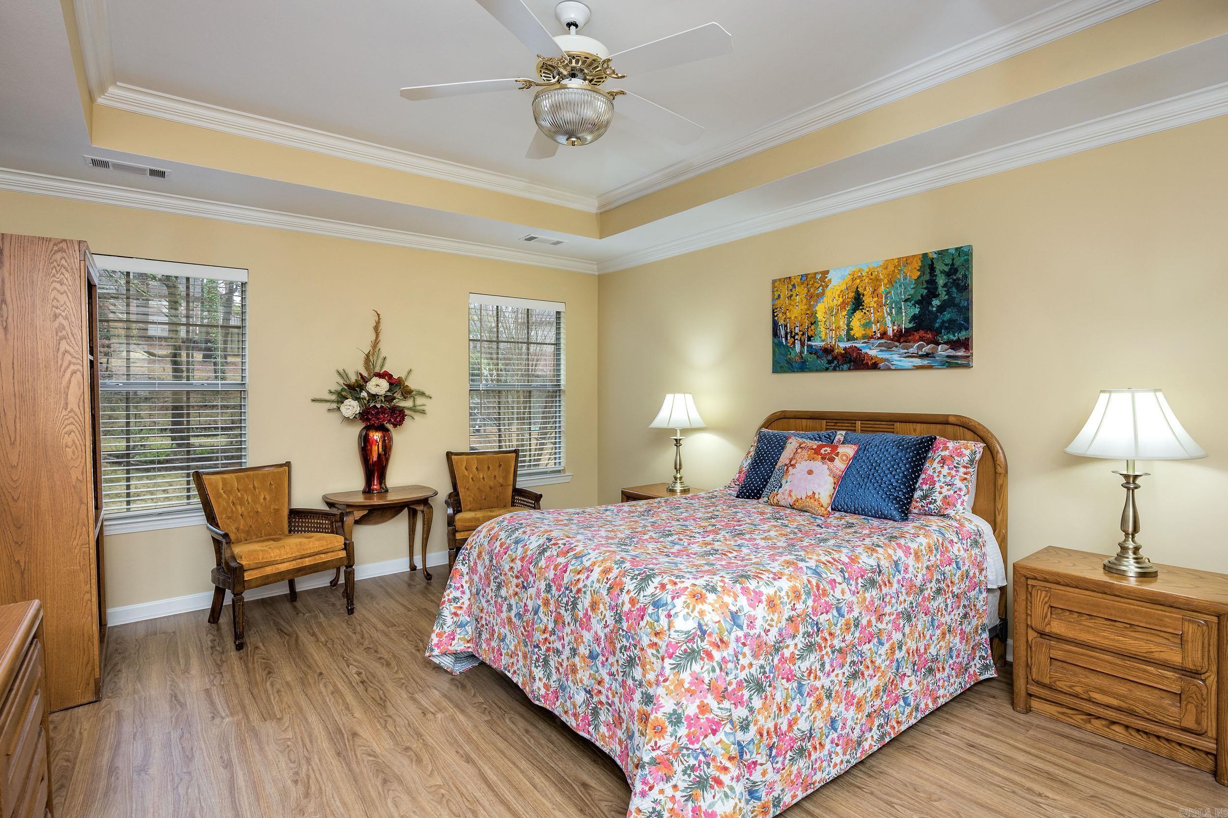 SECLUDED HILLS - Residential