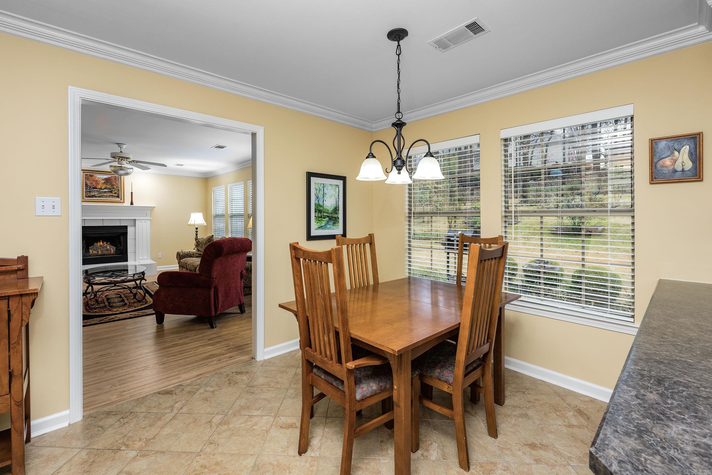 SECLUDED HILLS - Residential