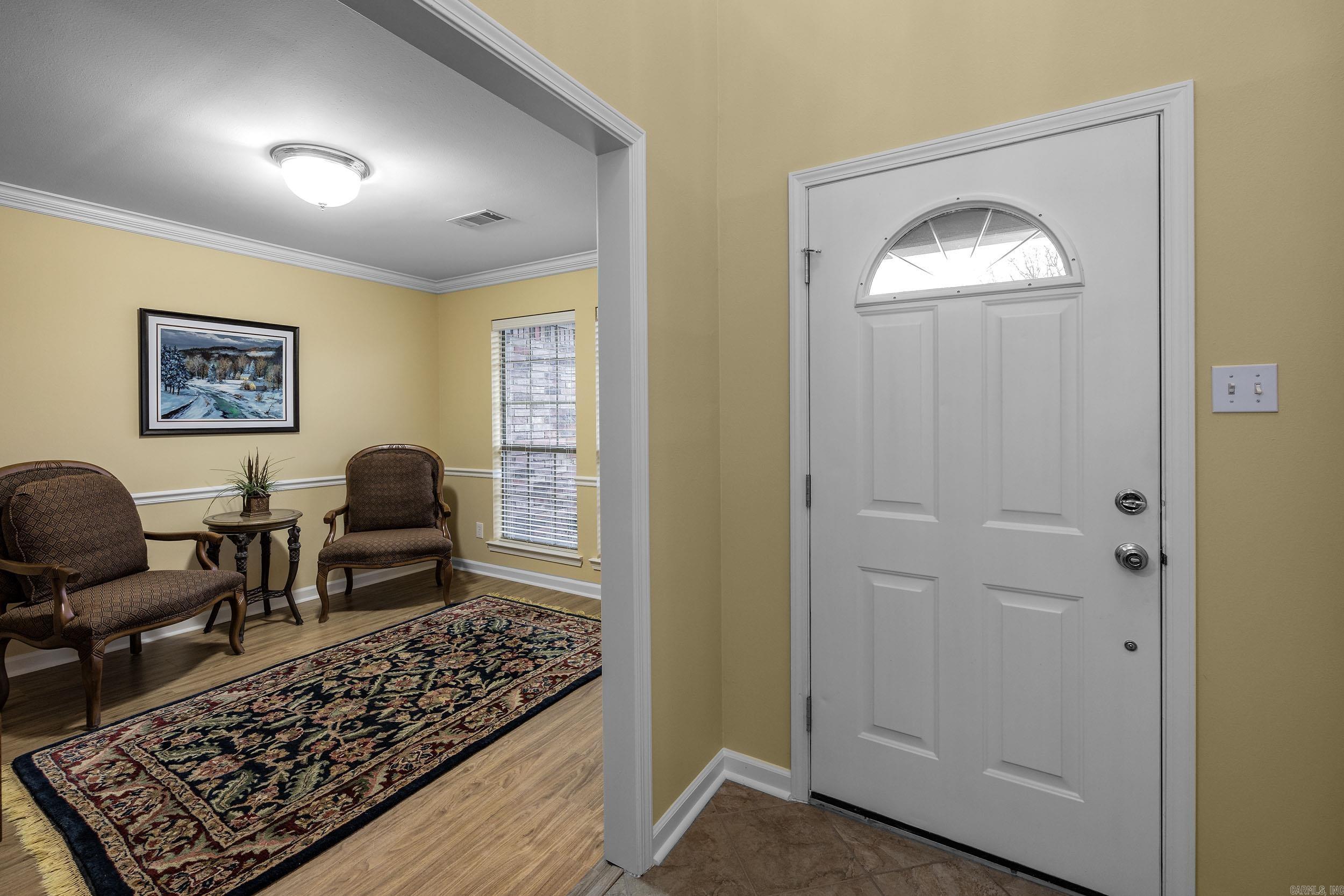 SECLUDED HILLS - Residential