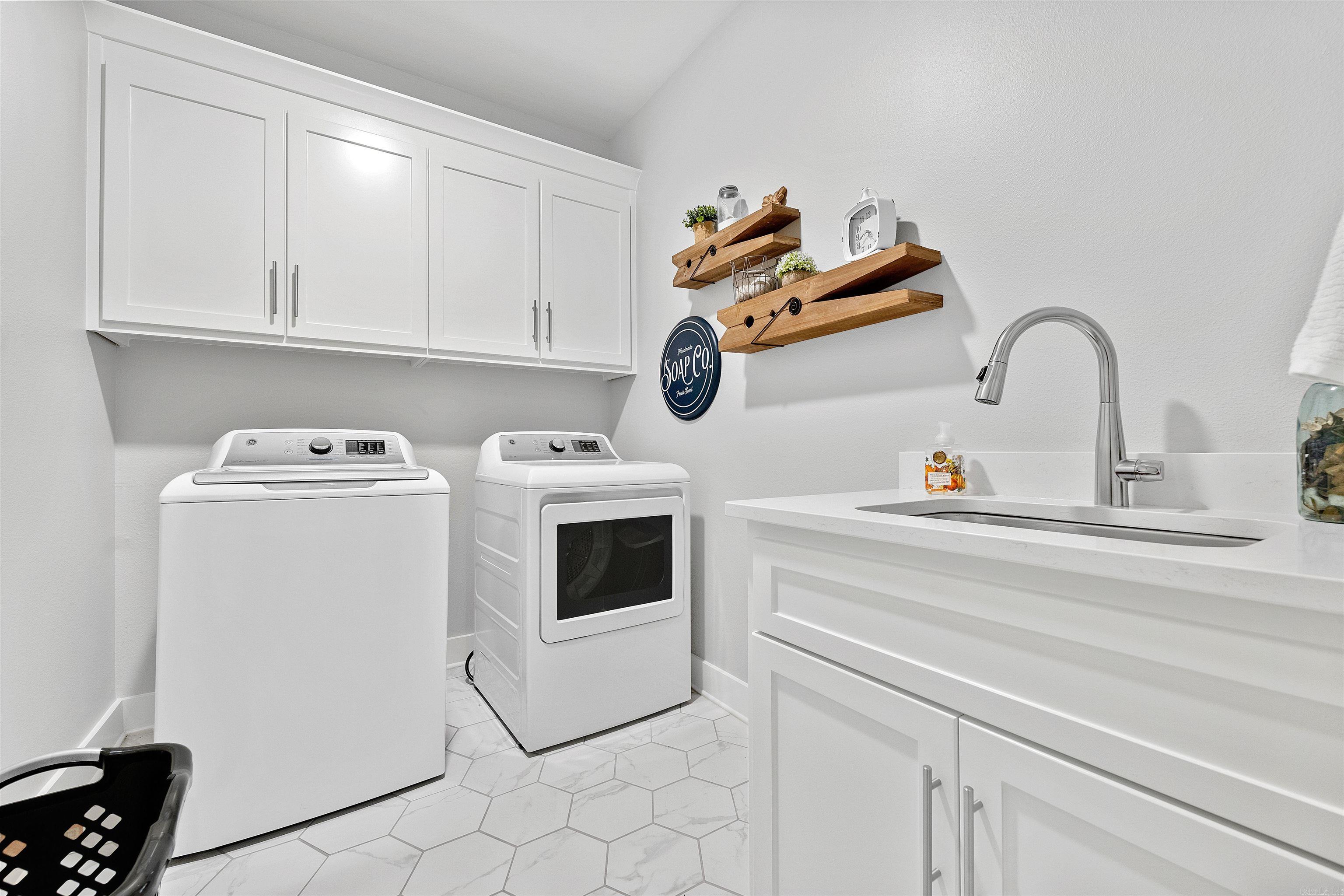 CARNAHAN VILLAGE SUB - Residential