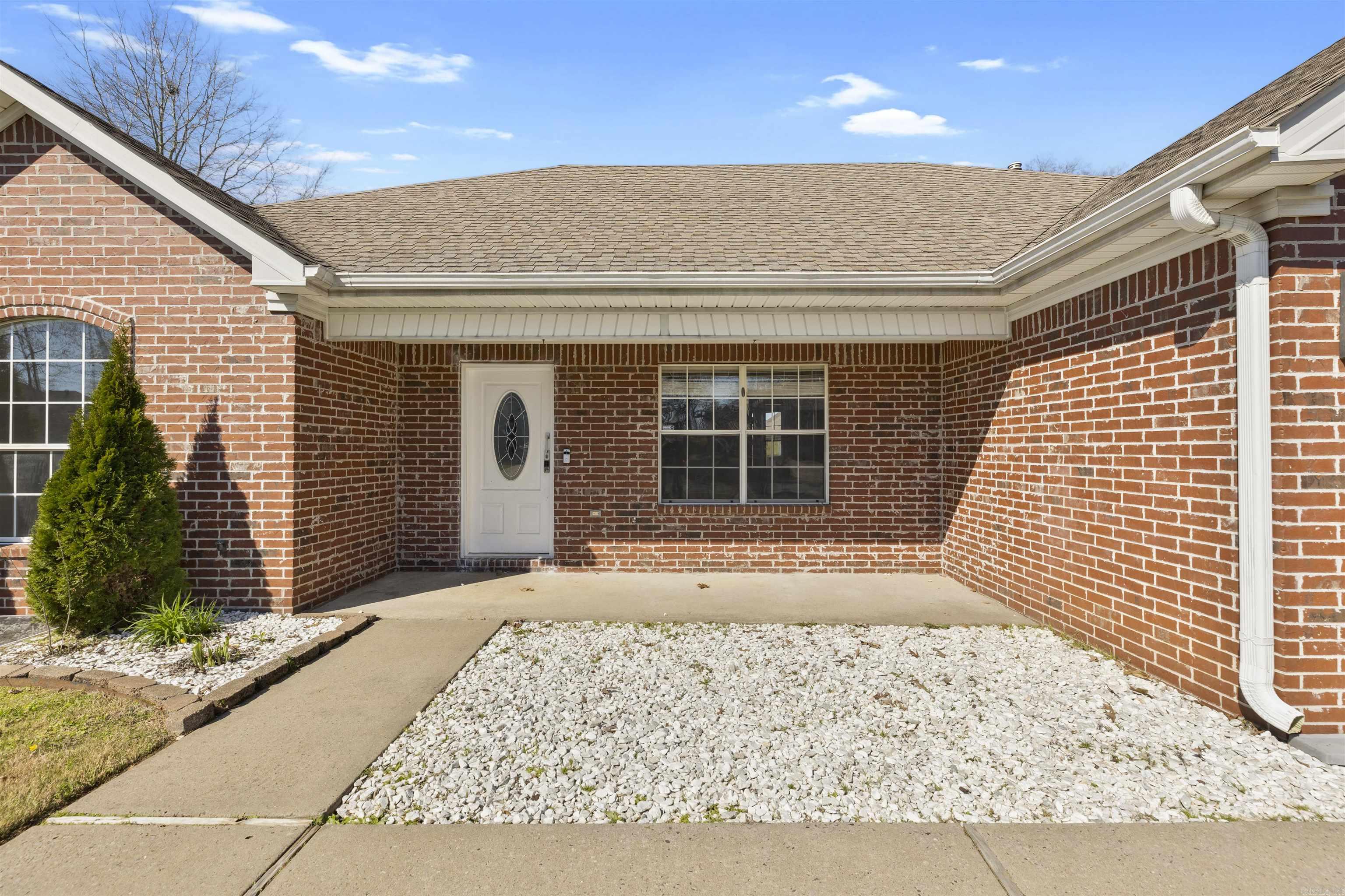 EMERALD VALLEY - Residential