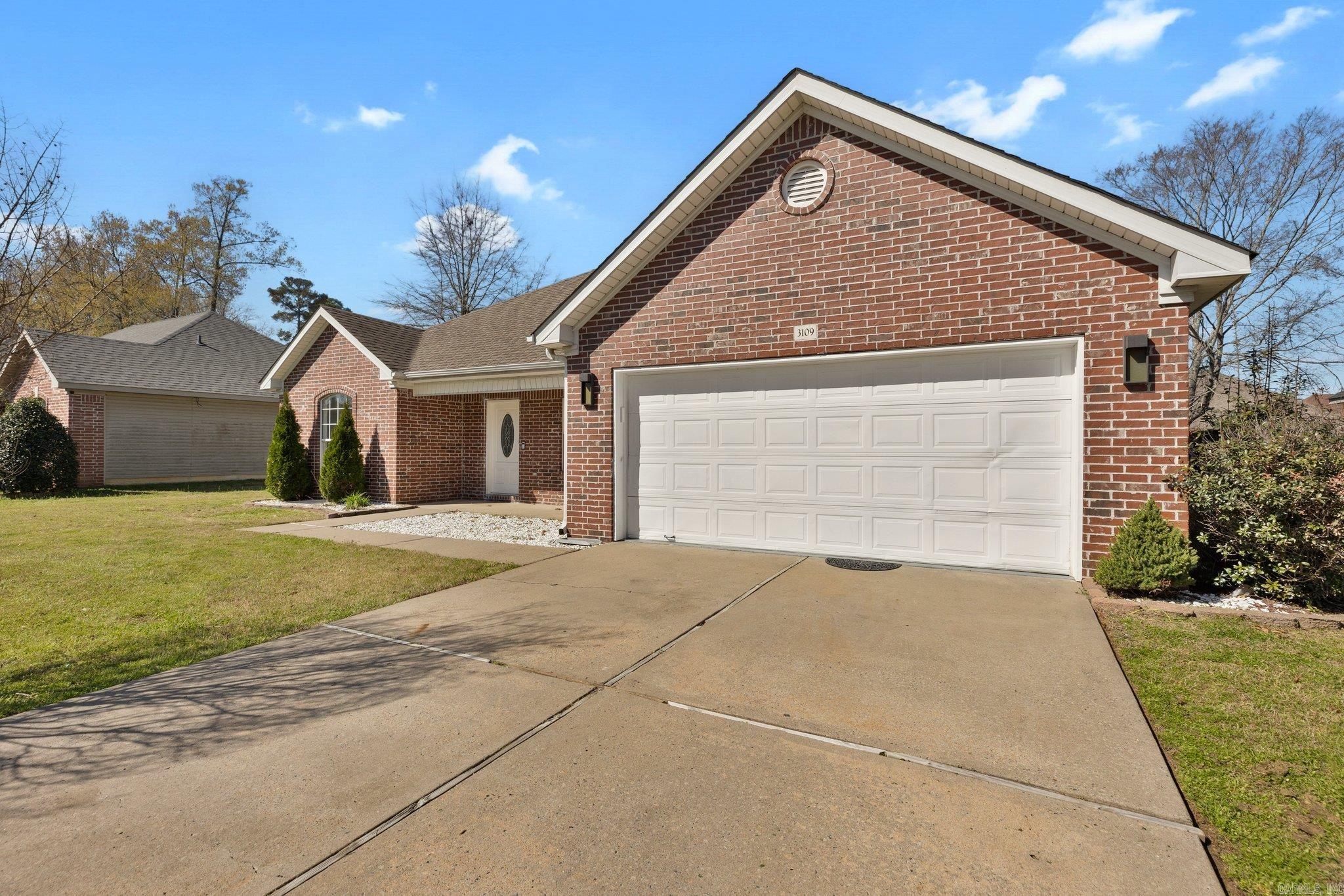 EMERALD VALLEY - Residential