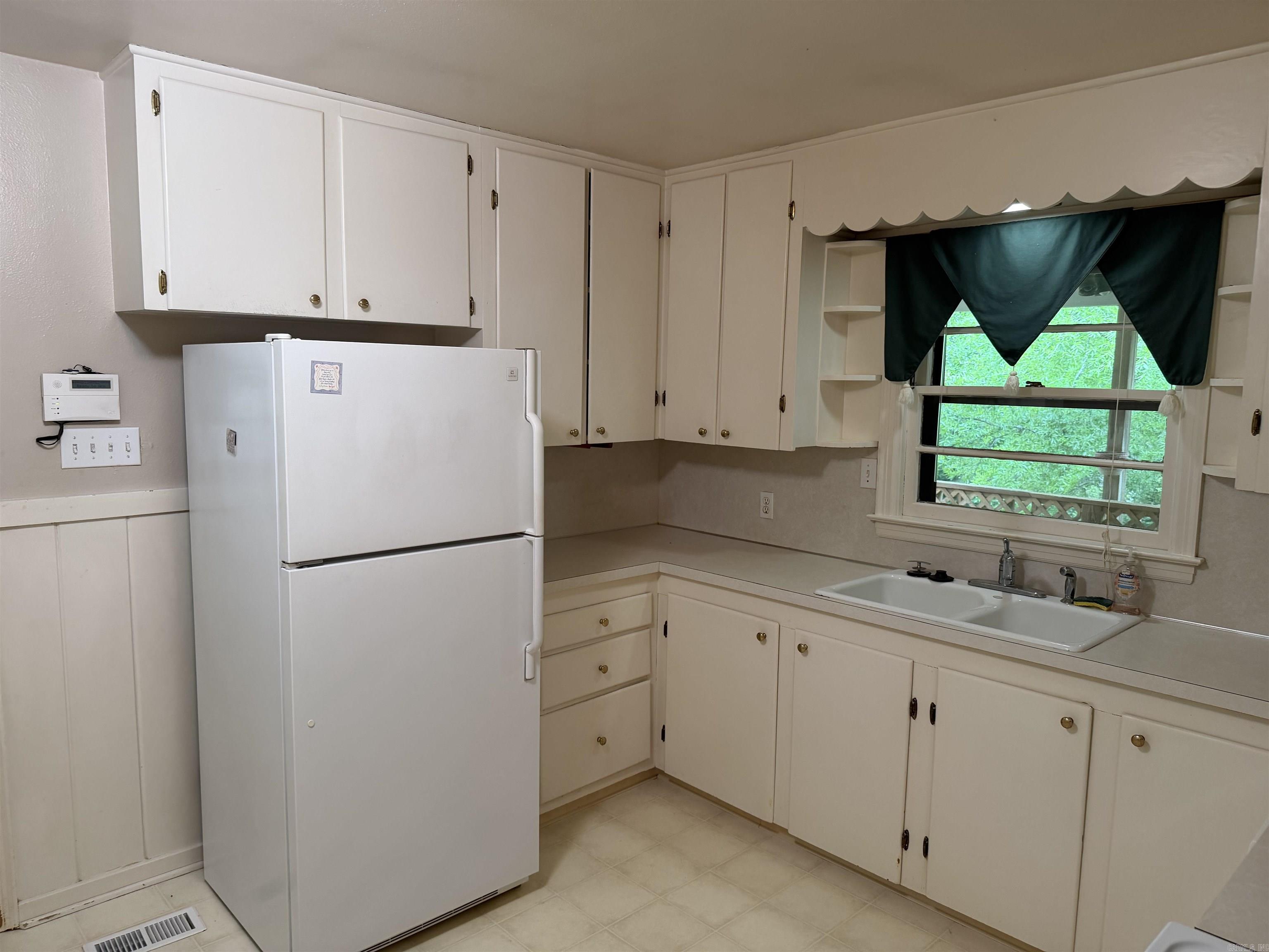 Kingwood Place - Residential Lease