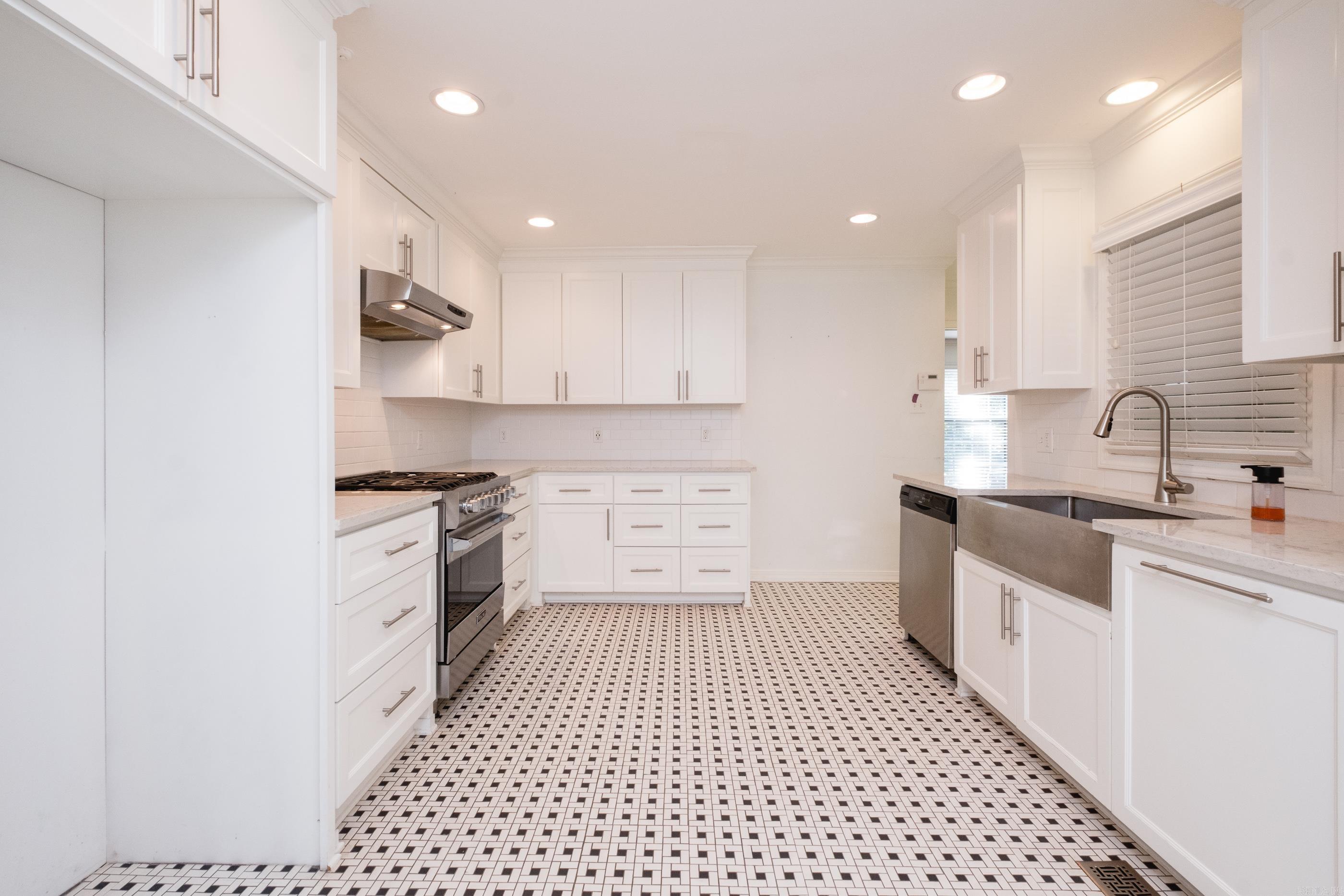 SHANNON HILLS EAST - Residential