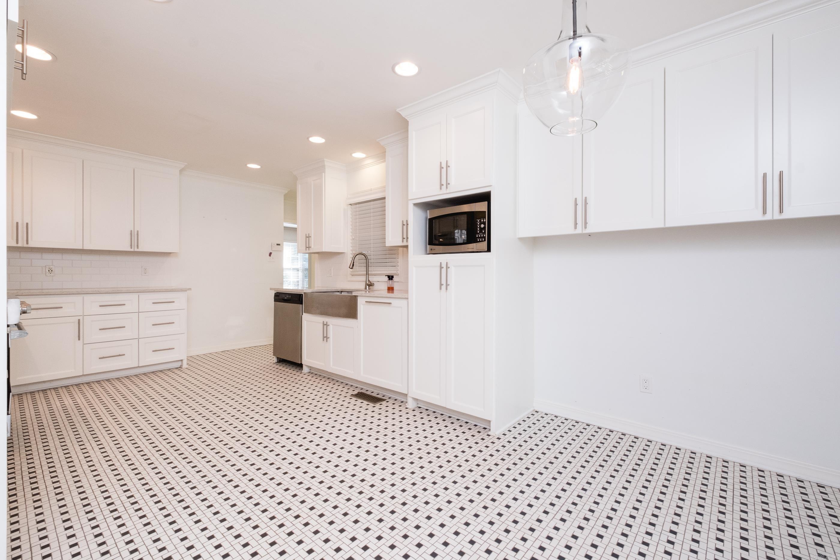 SHANNON HILLS EAST - Residential