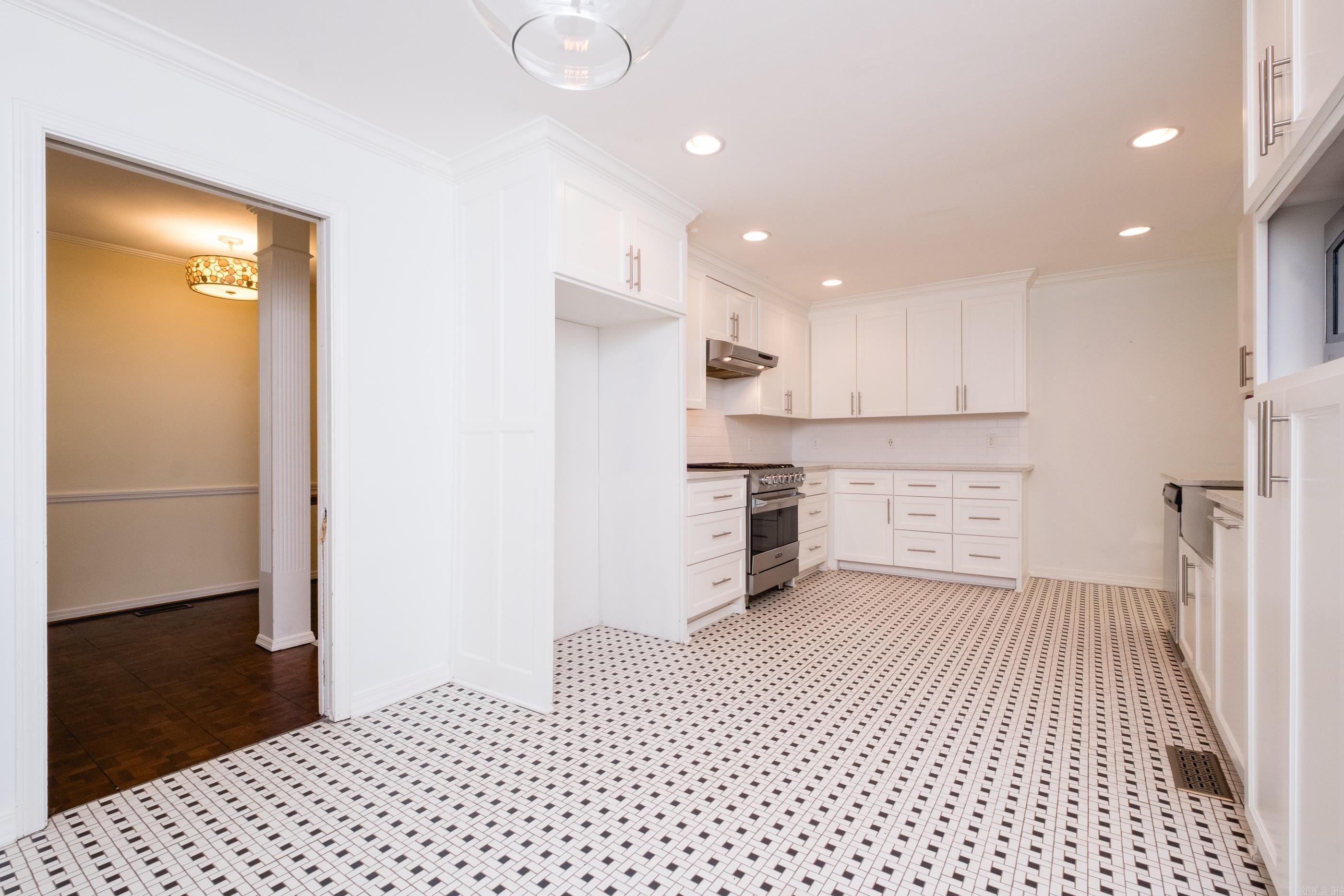 SHANNON HILLS EAST - Residential