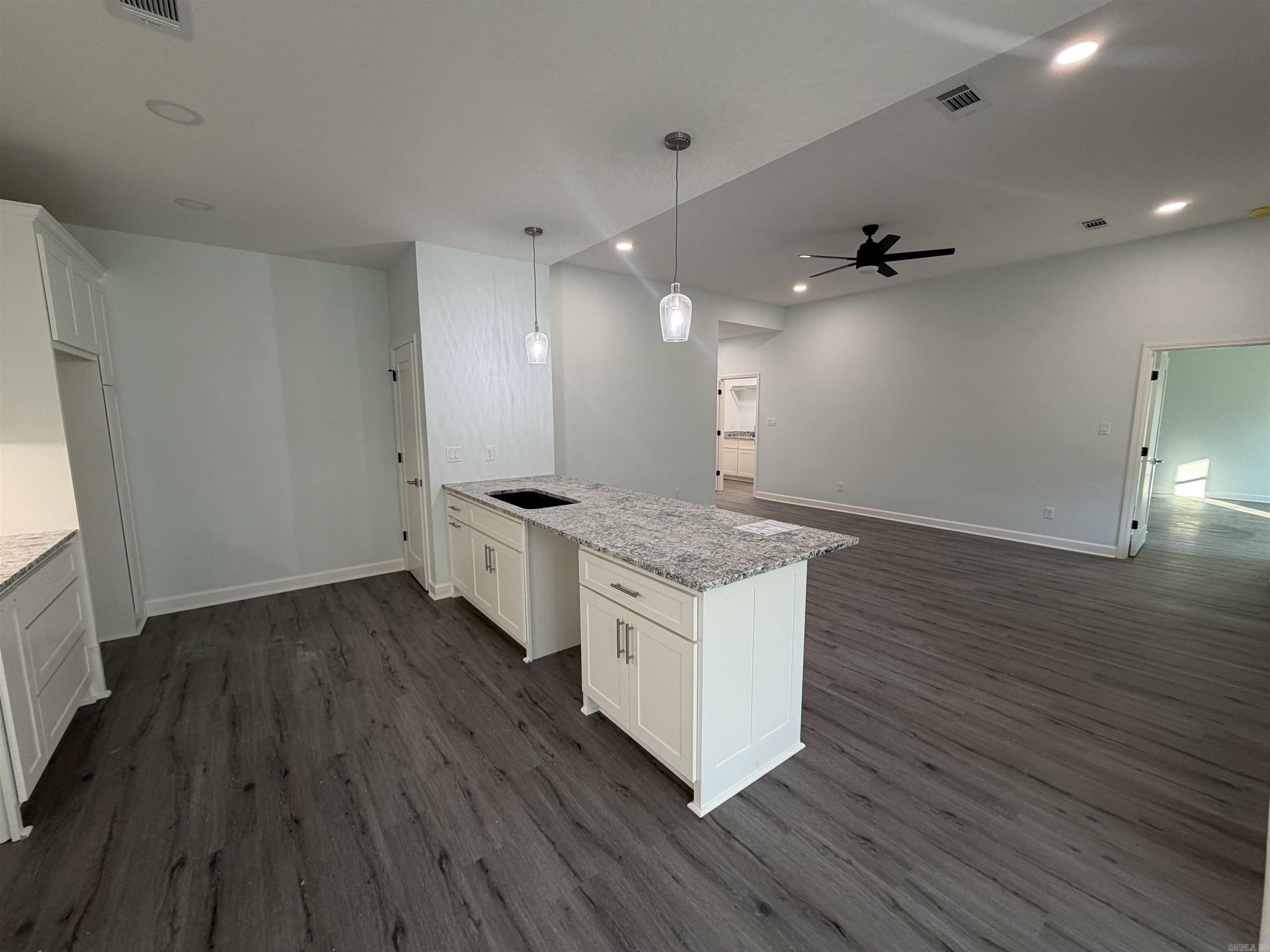 WINCHESTER ESTATES - Residential