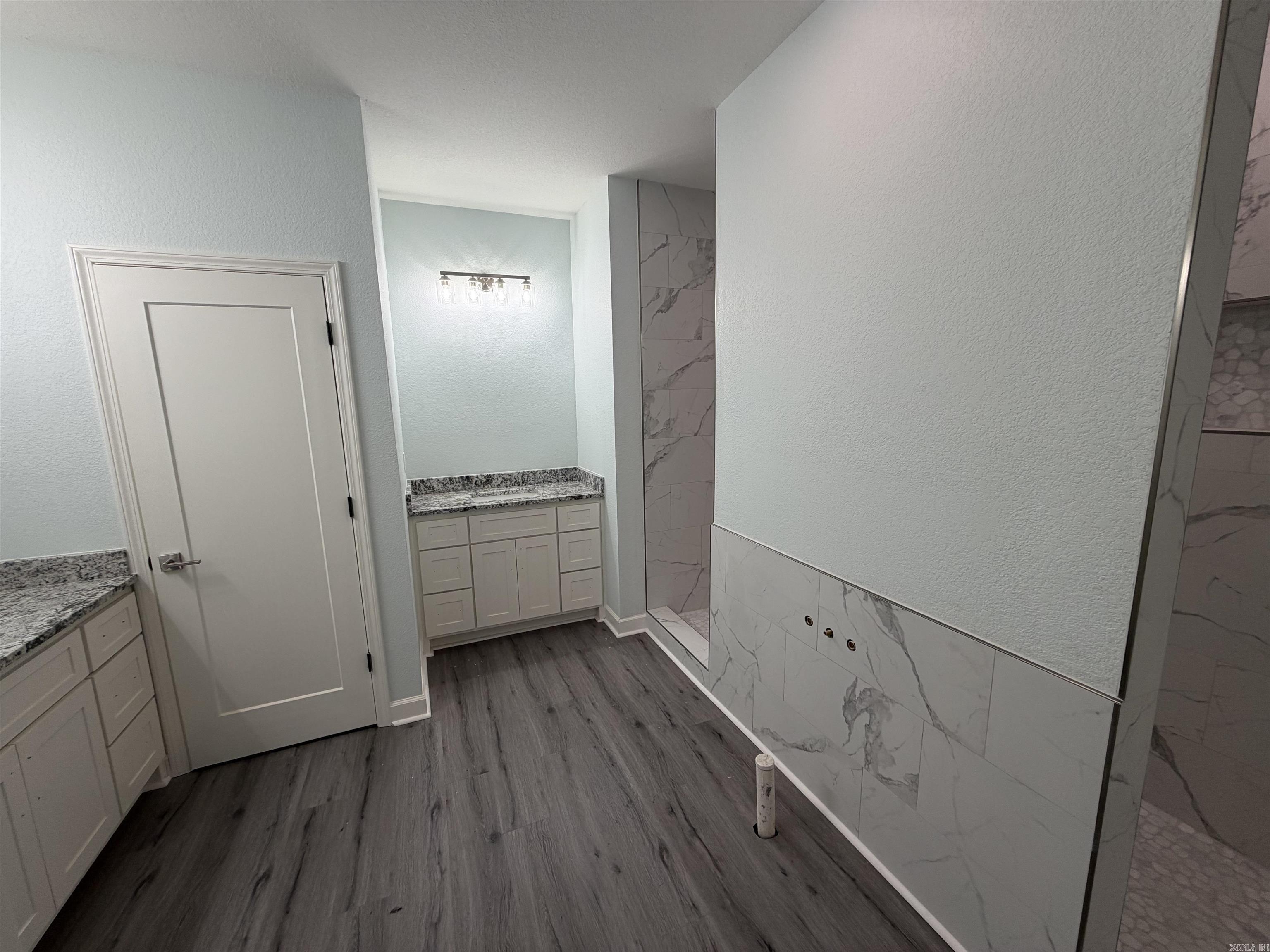 WINCHESTER ESTATES - Residential