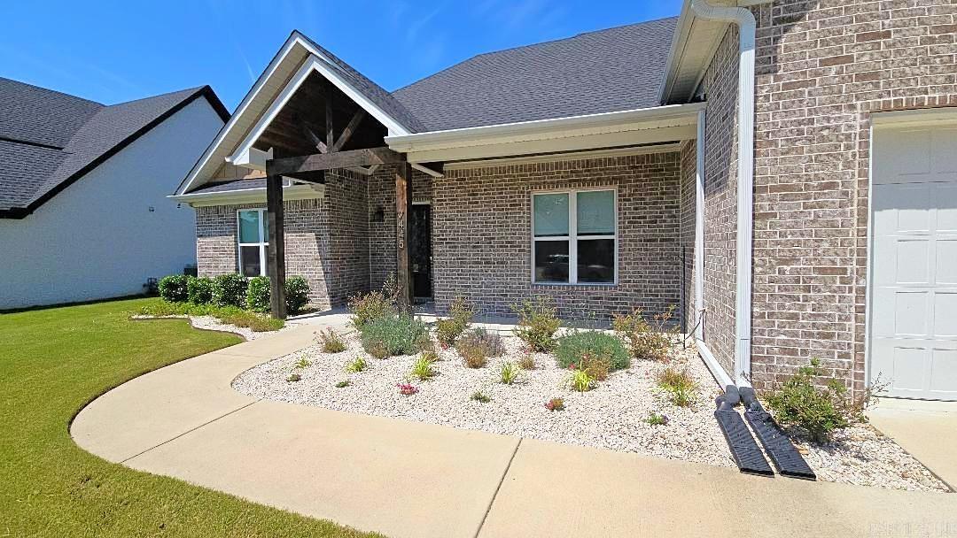 THE WOODS OF HURRICANE LAKE ESTA - Residential