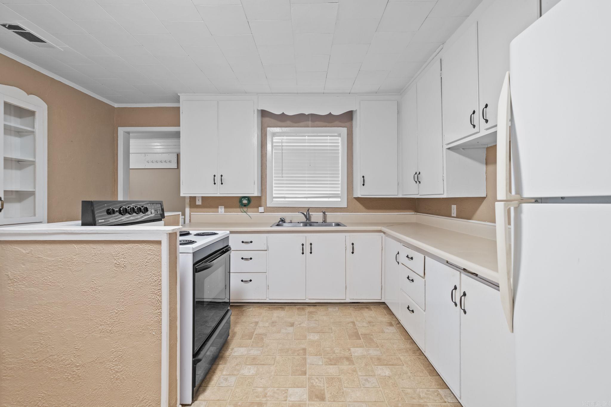 BAKER S/D JONES ADD - Residential