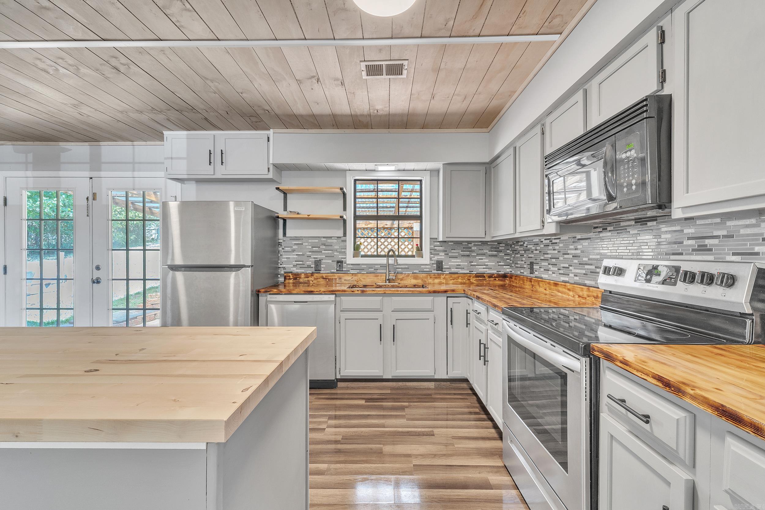 NORFORK HEIGHTS ADD TO NORFORK - Residential