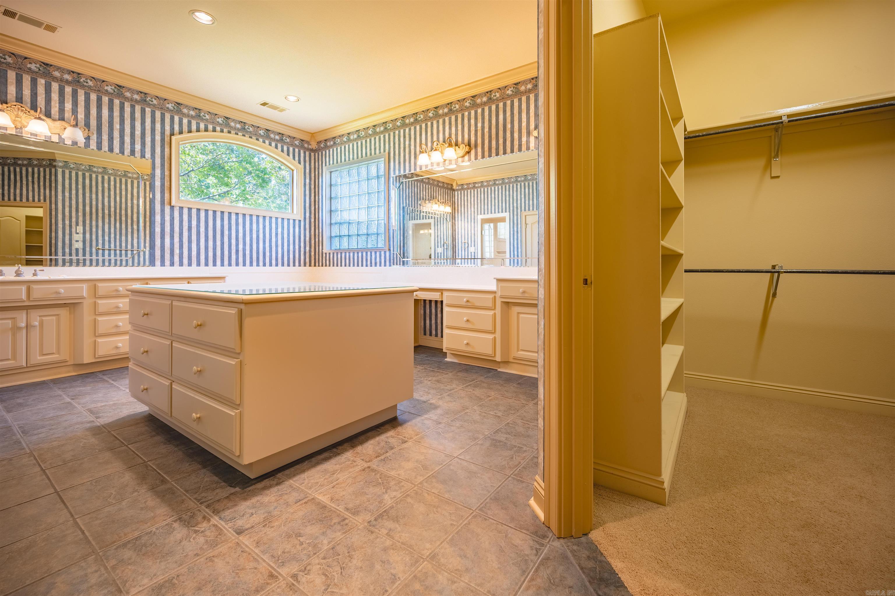 GREYSTONE - Residential