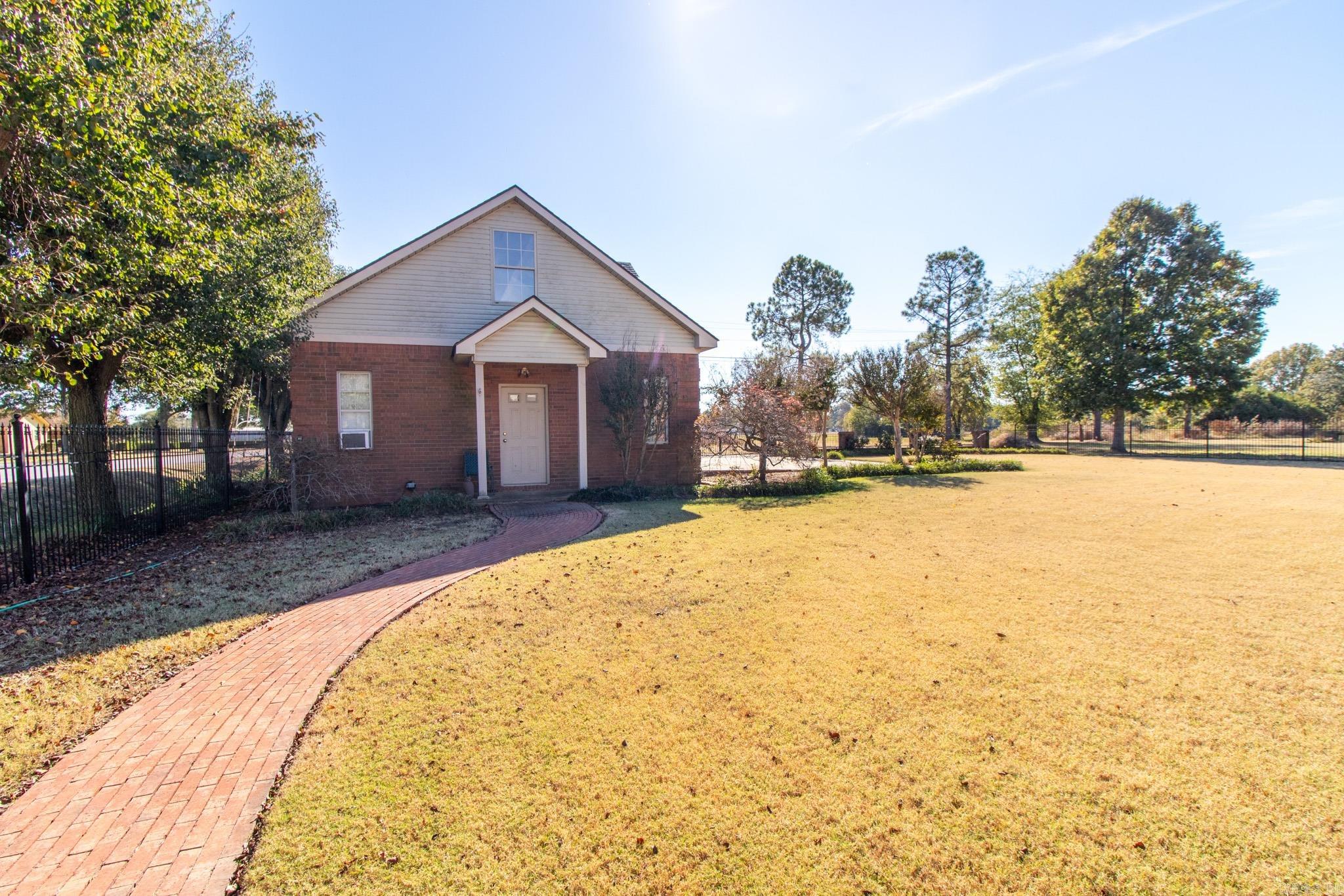 BRIARCREST - Residential