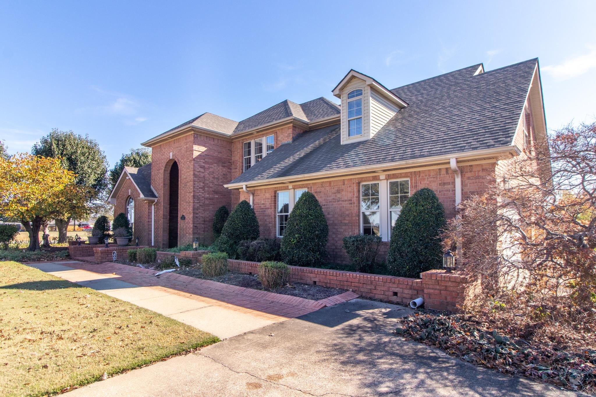 BRIARCREST - Residential