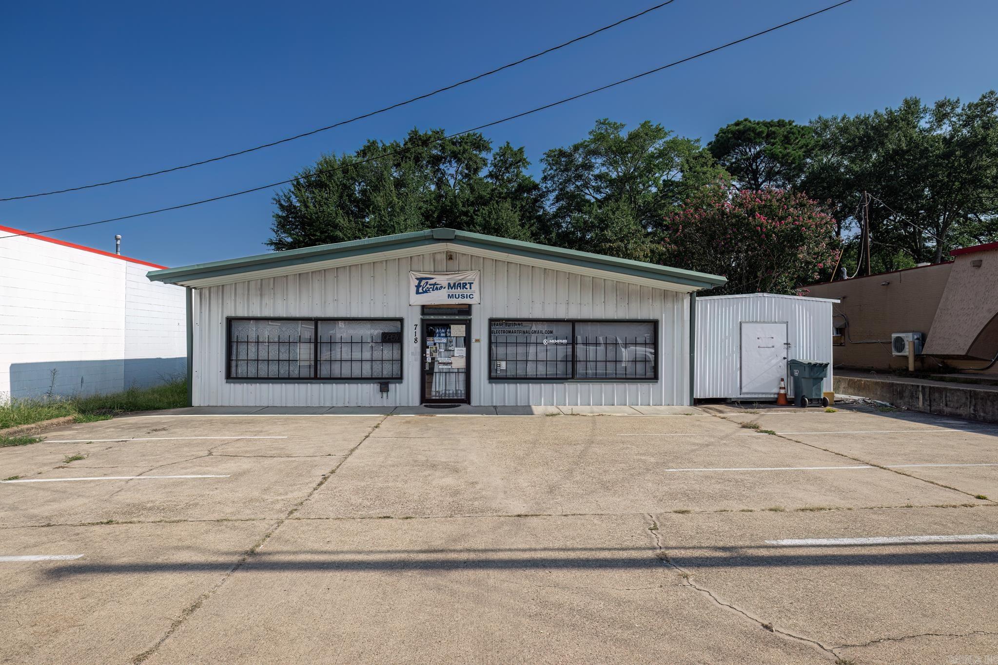 Discover the perfect commercial opportunity on Main Street in Magnolia! This 3,000-square-foot building, zoned C2, is ideal for a retail shop or office space. Situated in a high-traffic area, this property offers excellent visibility and accessibility, making it a prime location for your business. Priced to sell, this is an unbeatable opportunity for entrepreneurs or investors looking to establish a presence in a bustling part of town. Don’t miss your chance to make this versatile space your own!