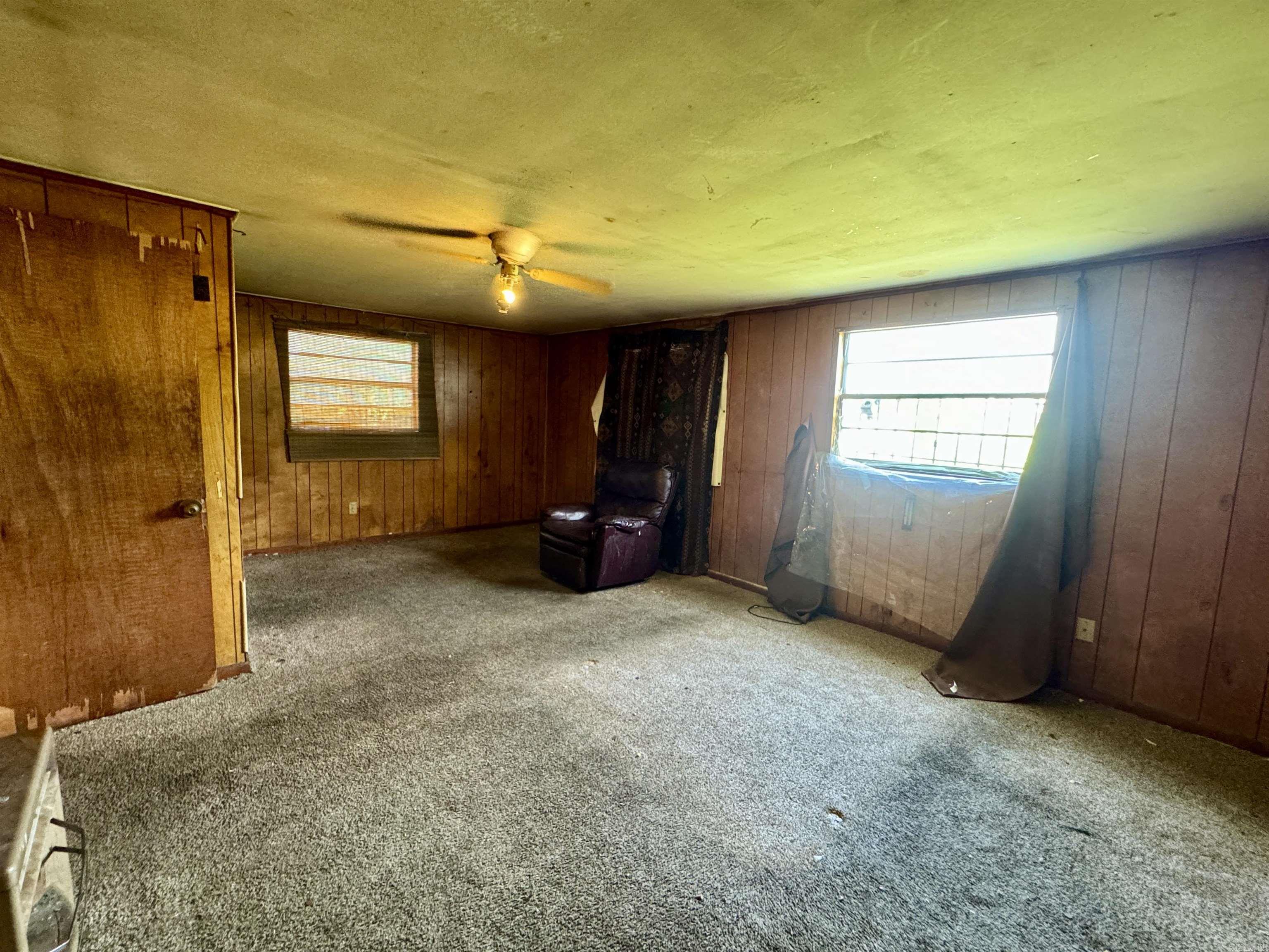 EAST CENTRAL - Residential