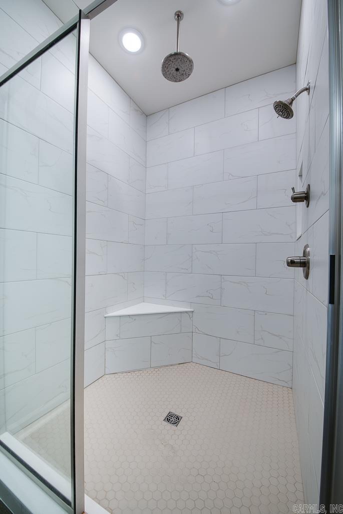 MOUNT TABOR ESTATES - Residential Lease