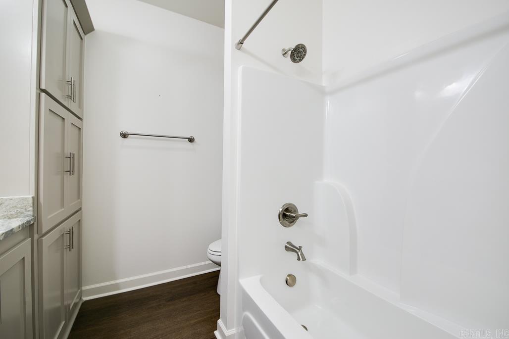 MOUNT TABOR ESTATES - Residential Lease